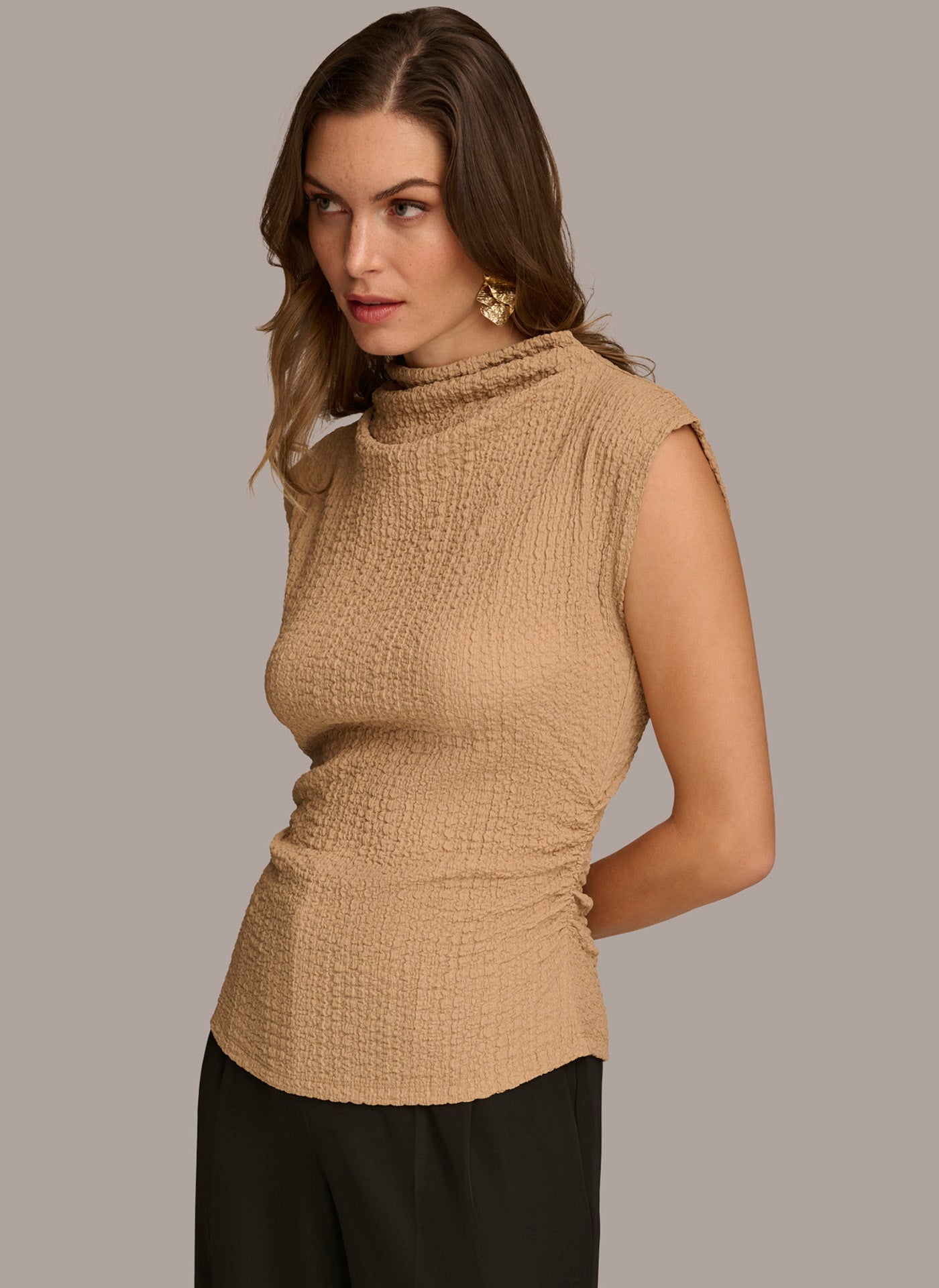 TEXTURED MOCKNECK TOP WITH RUCHING