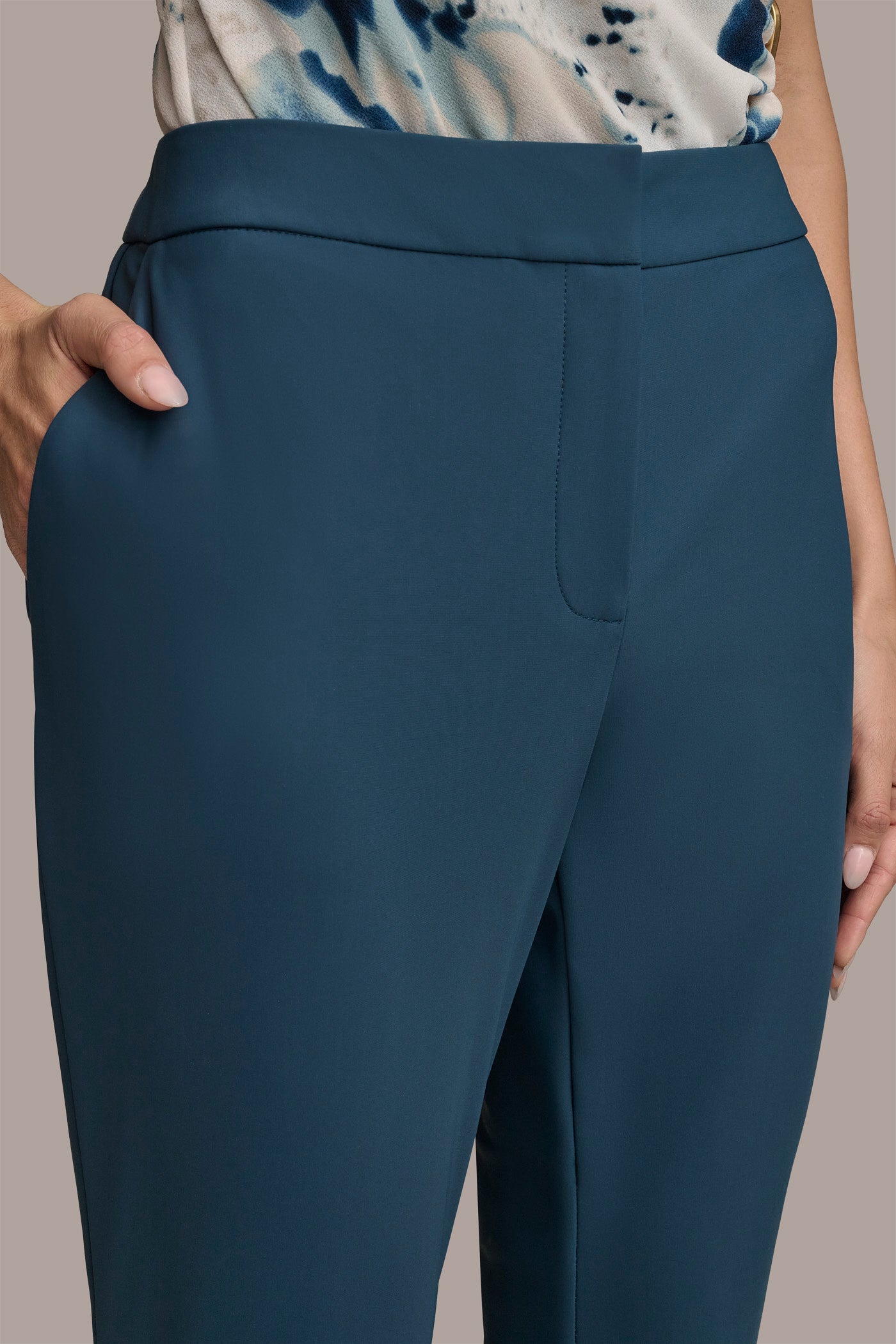 Cropped Slim Leg Pant | Donna Karan