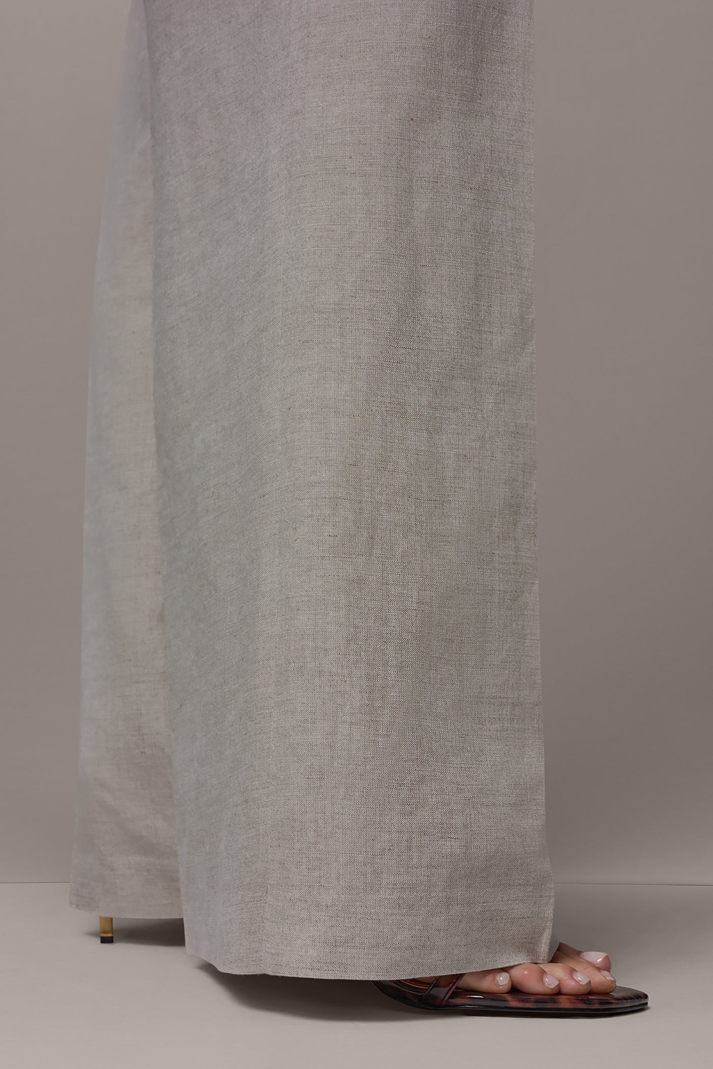 MID-RISE PLEATED WIDE-LEG PANT VIEW 5