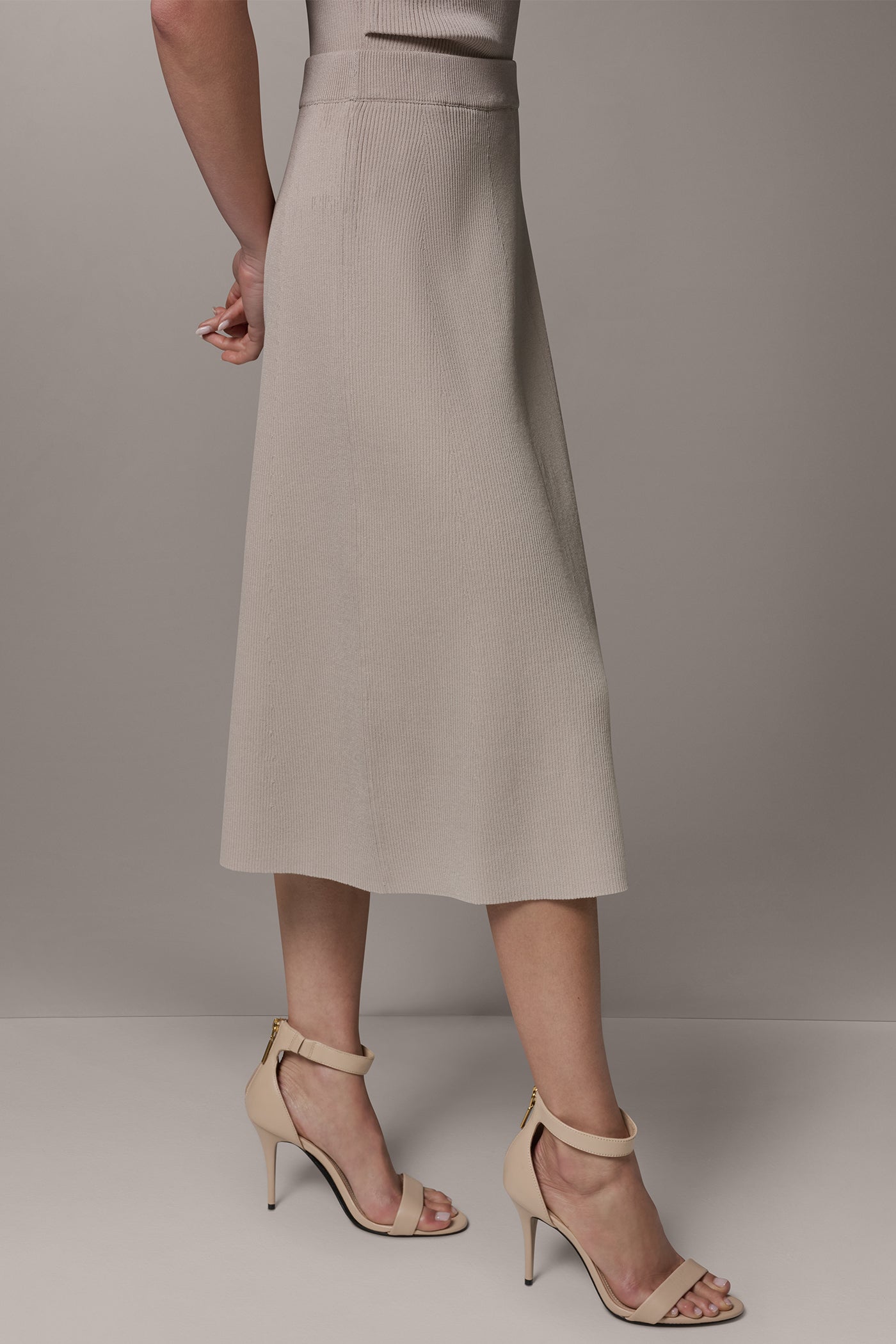 MIDI SWEATER SKIRT VIEW 2