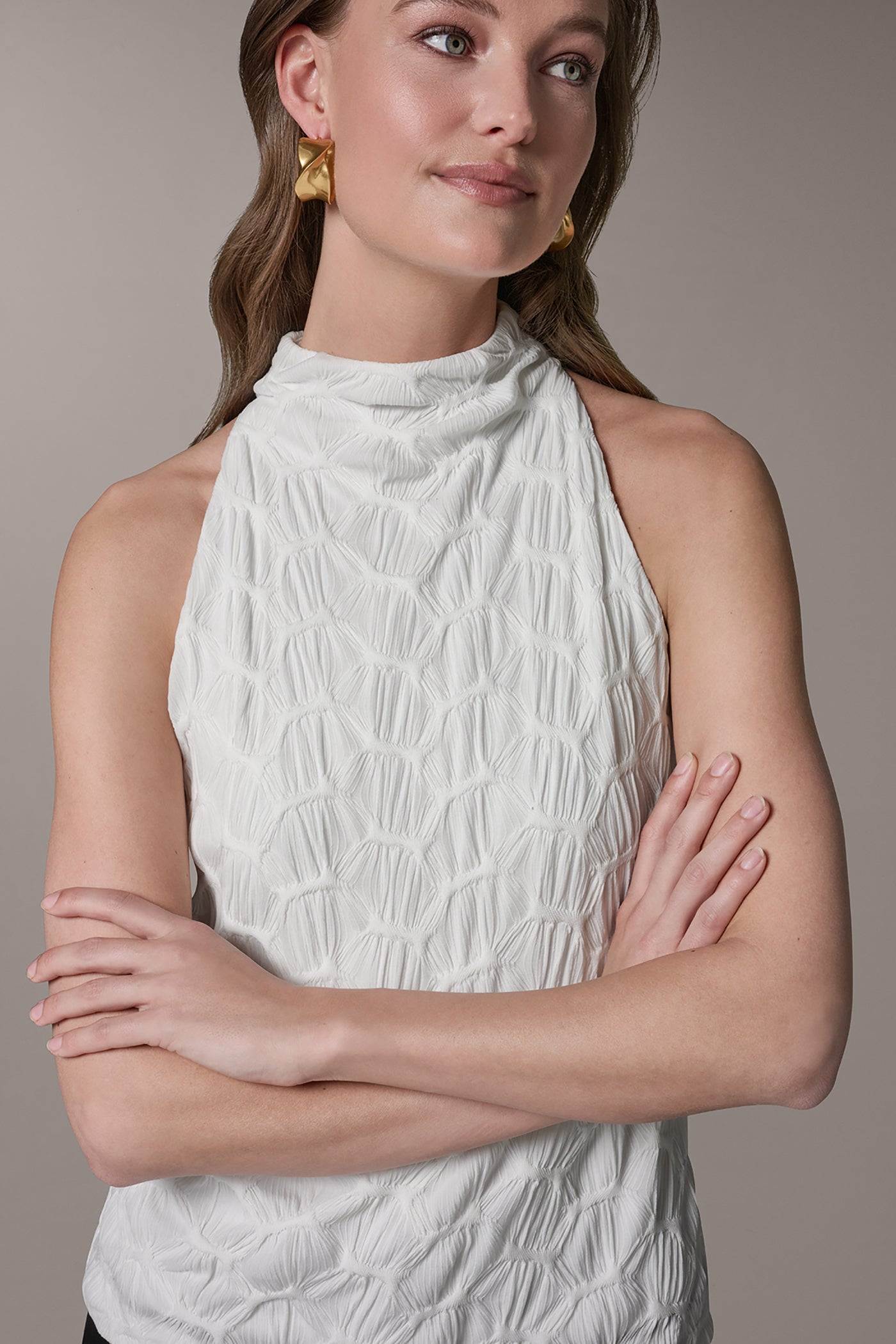 TEXTURED MOCK-NECK TOP VIEW 4 | Clothing