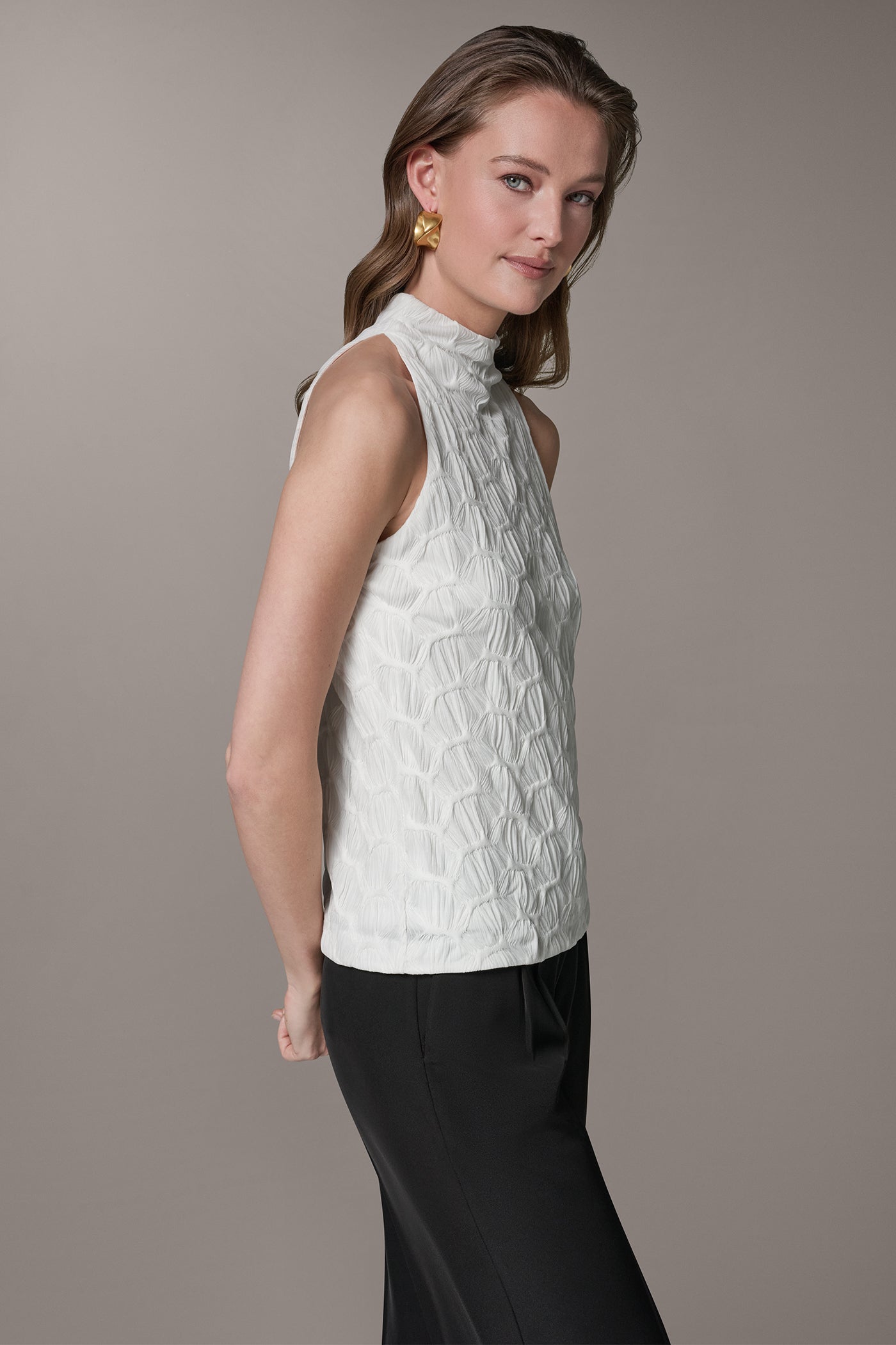 TEXTURED MOCK-NECK TOP VIEW 3 | Clothing