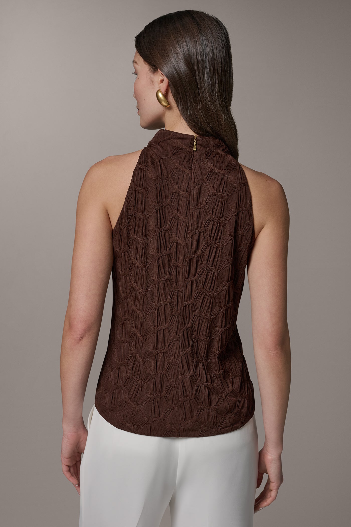 SLEEVELESS MOCK NECK BLOUSE VIEW 3