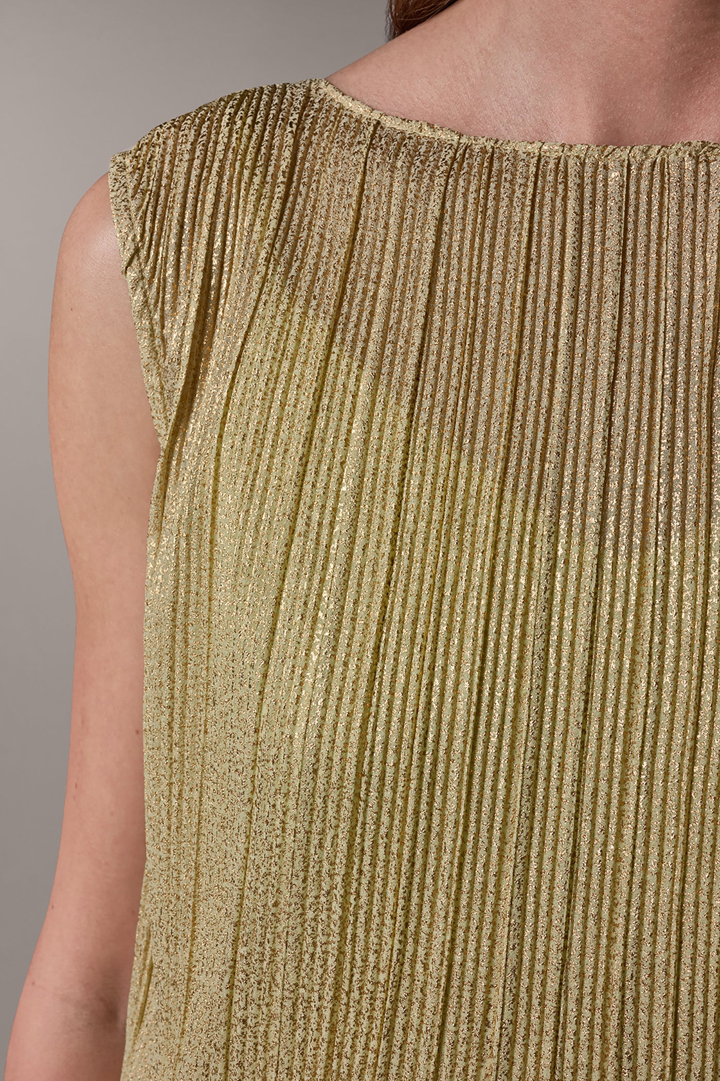 PLEATED BOAT NECK TOP VIEW 5 | New clothing