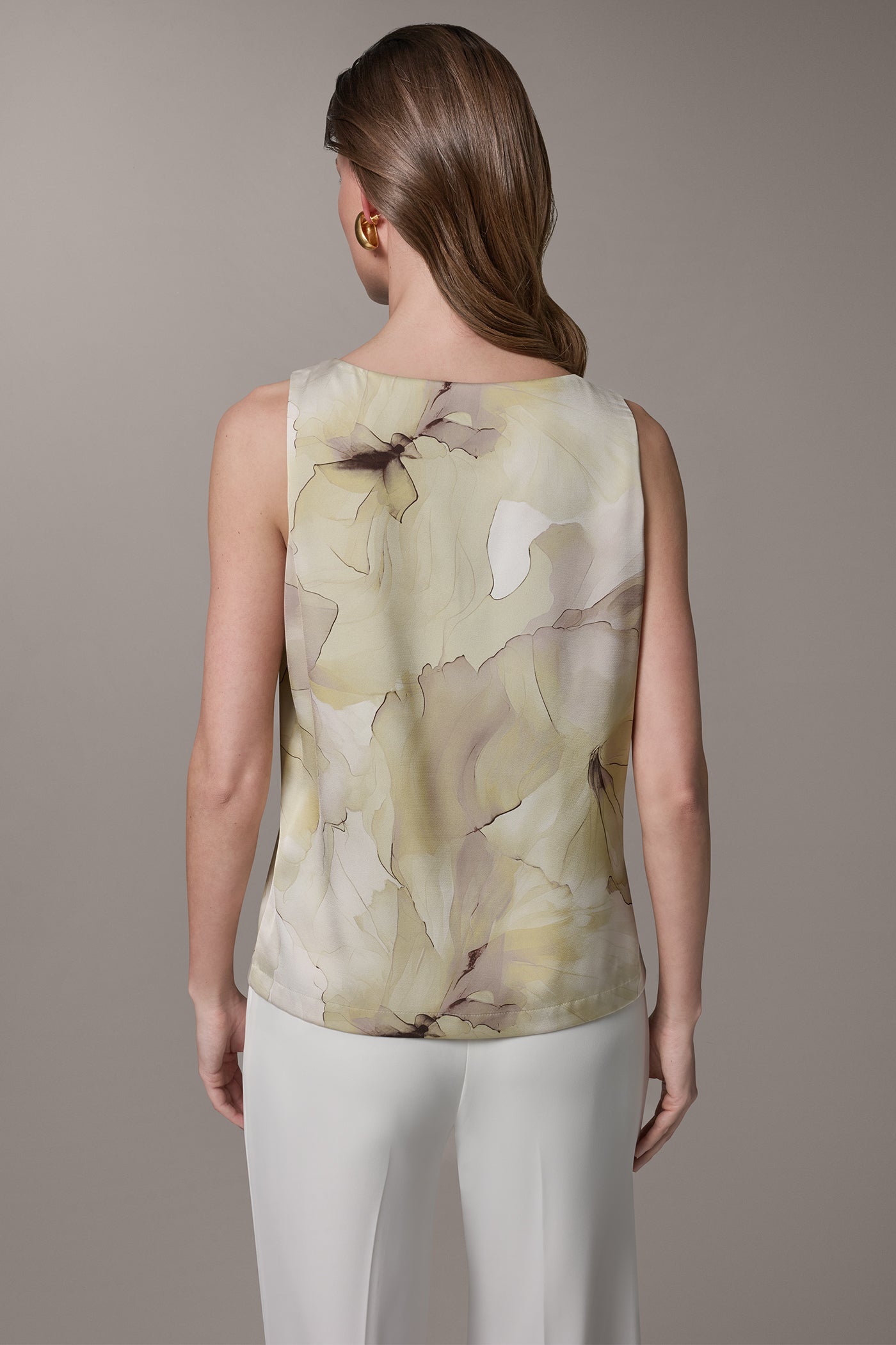 SCOOP NECK CAM VIEW 3 | Clothing