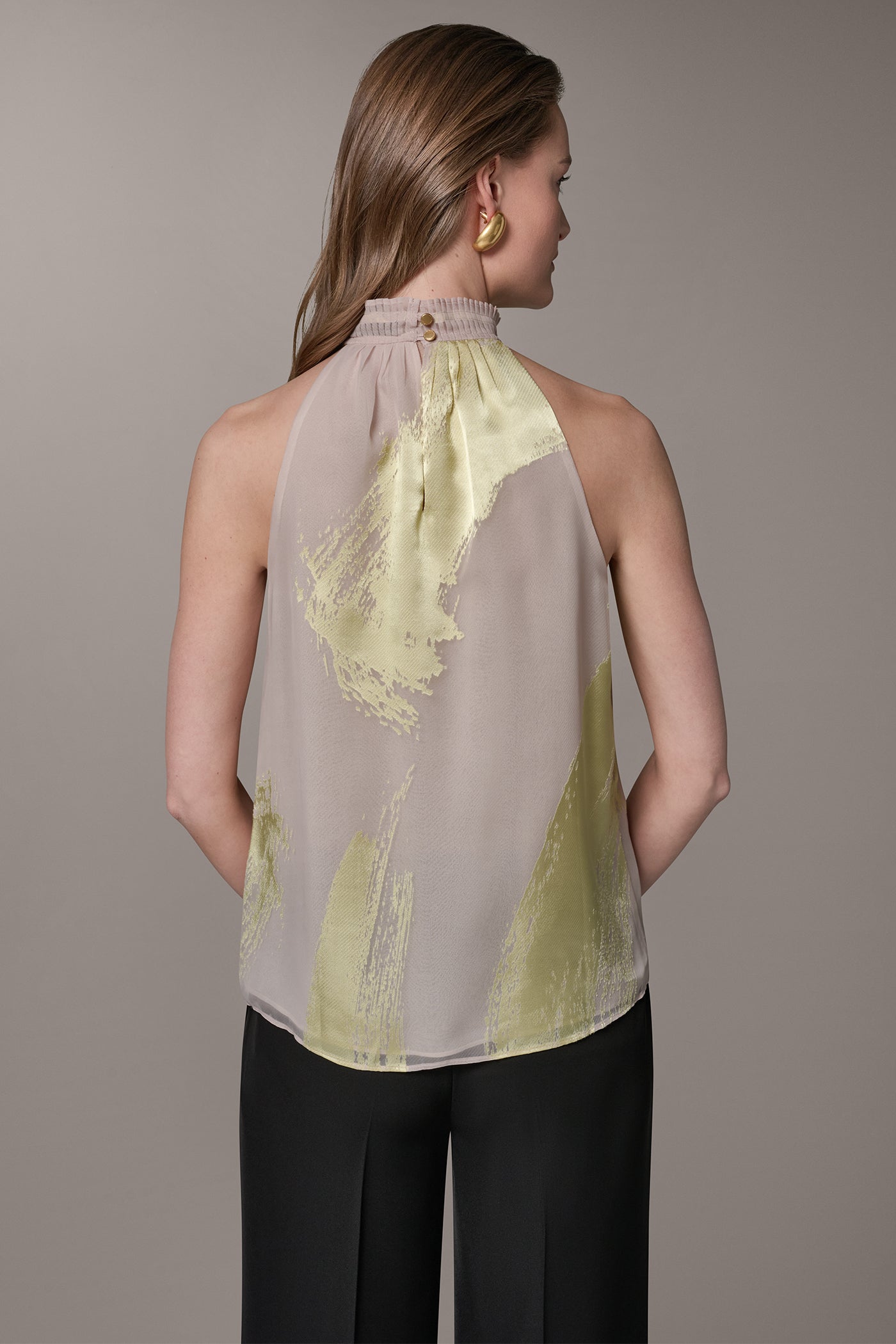 SLEEVELESS MOCK NECK BLOUSE VIEW 3 | Tops