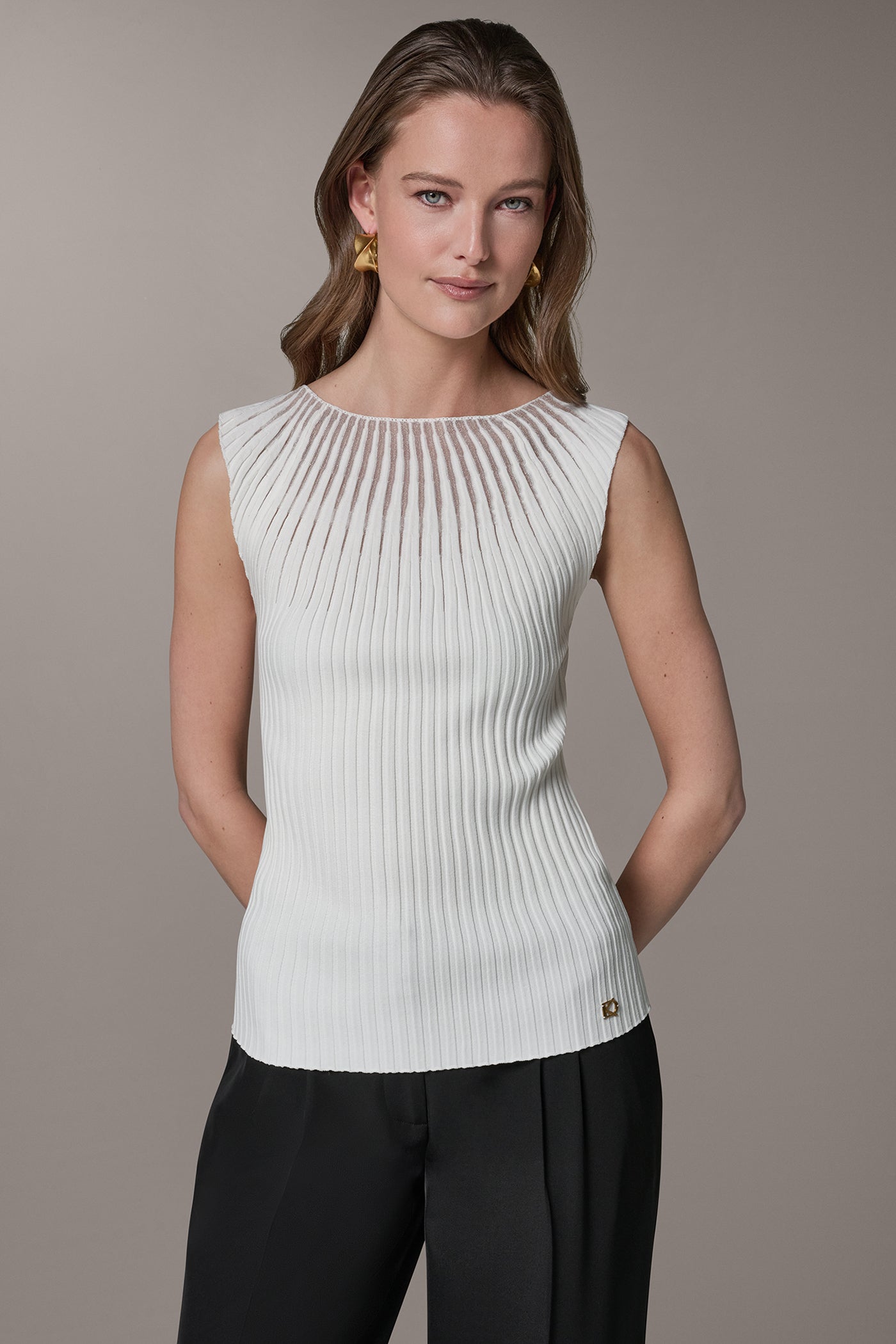 RIBBED SLEEVLESS SWEATER VIEW 1