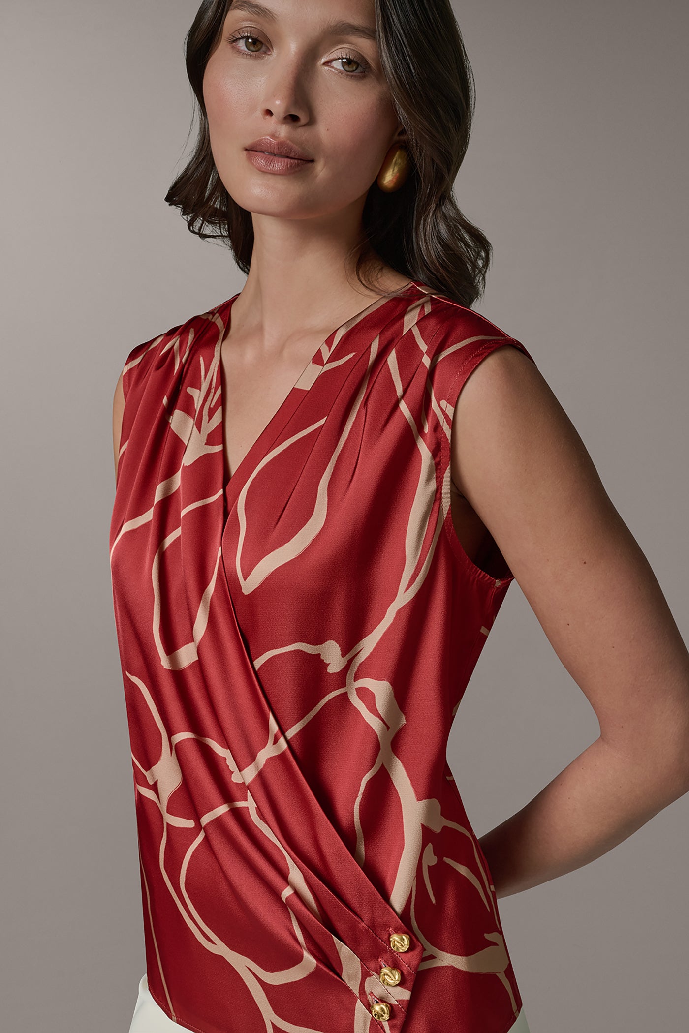 SLEEVELESS WRAP EFFECT PRINT BLOUSE VIEW 4 | Included in discounts