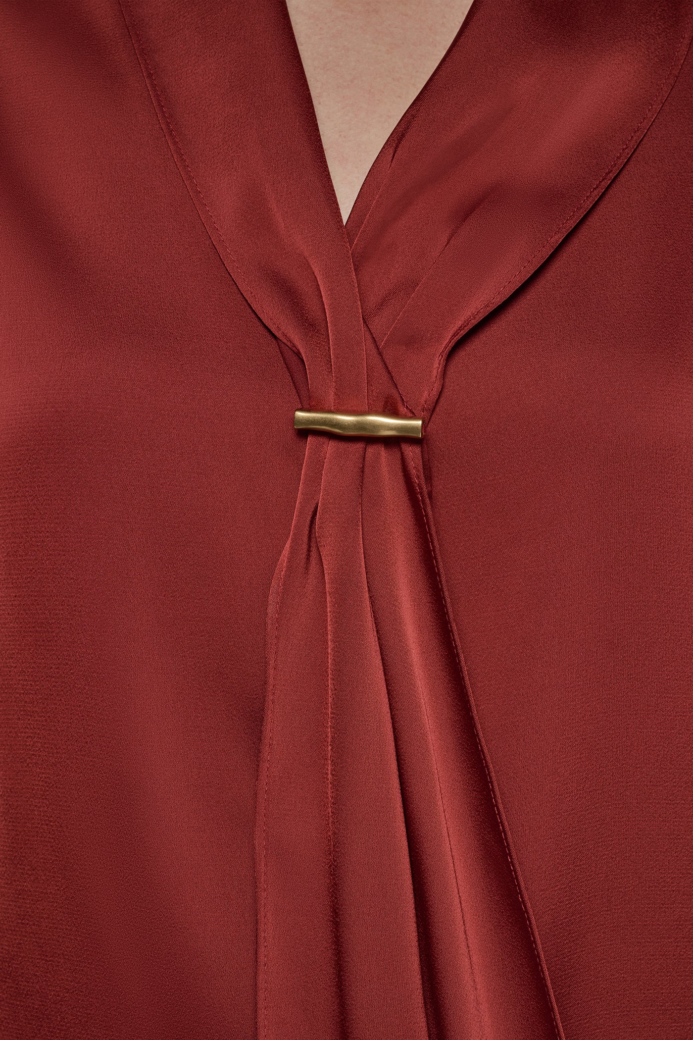 SLEEVELESS TIE BLOUSE VIEW 4 | Included in discounts