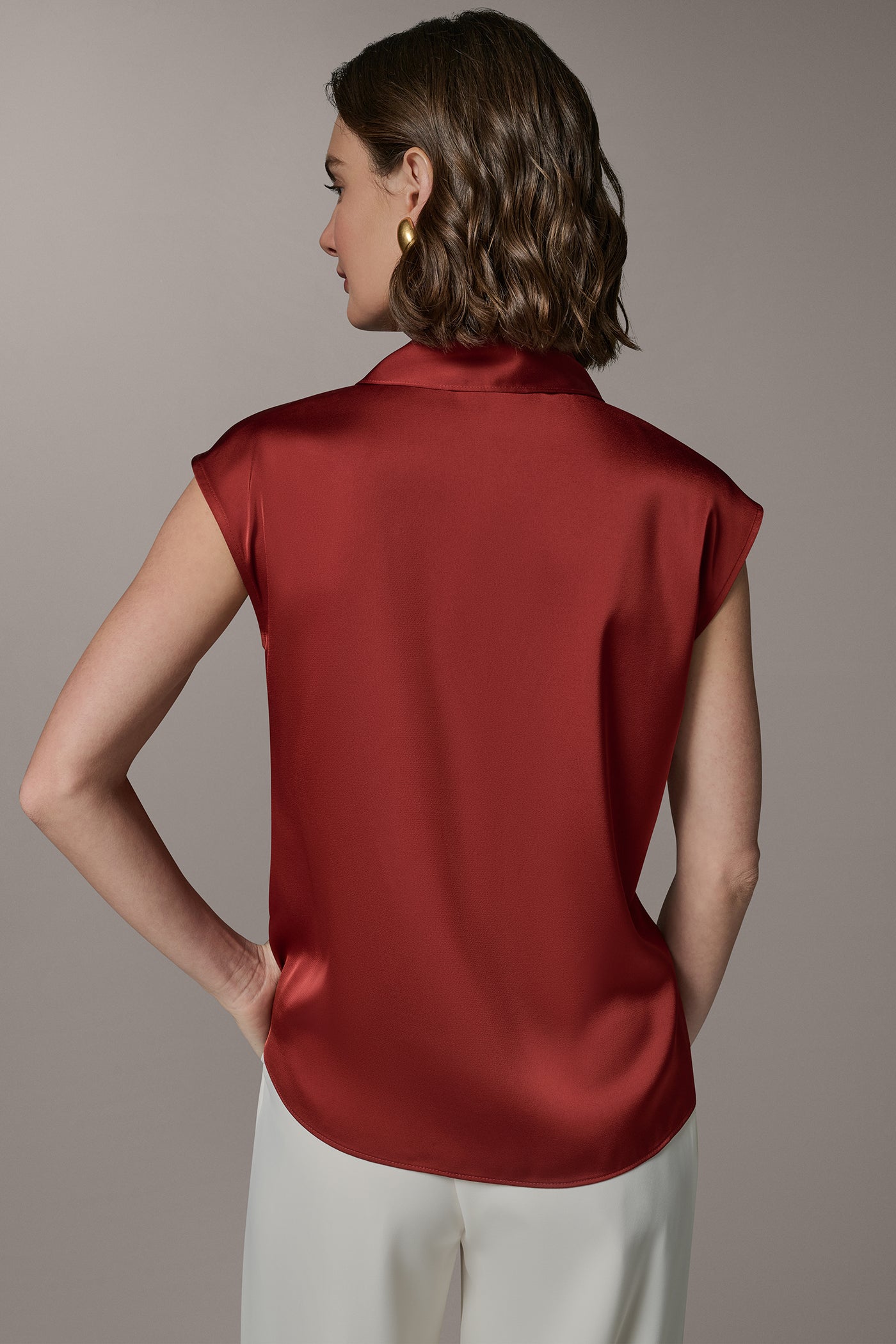 SLEEVELESS TIE BLOUSE (alternate view)