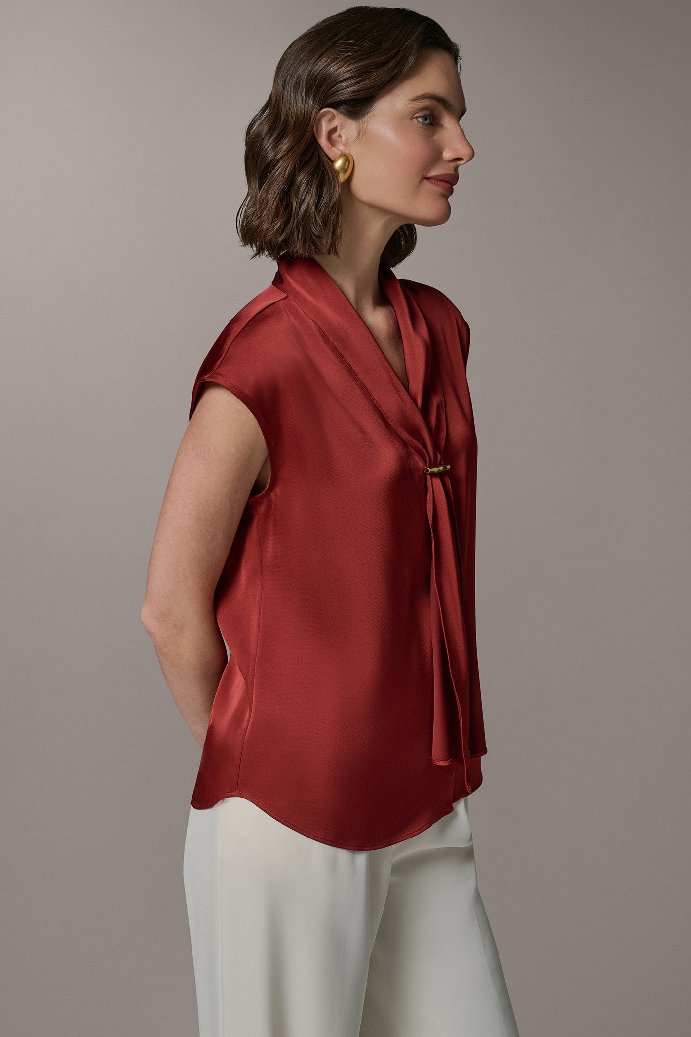 SLEEVELESS TIE BLOUSE VIEW 3 | Included in discounts
