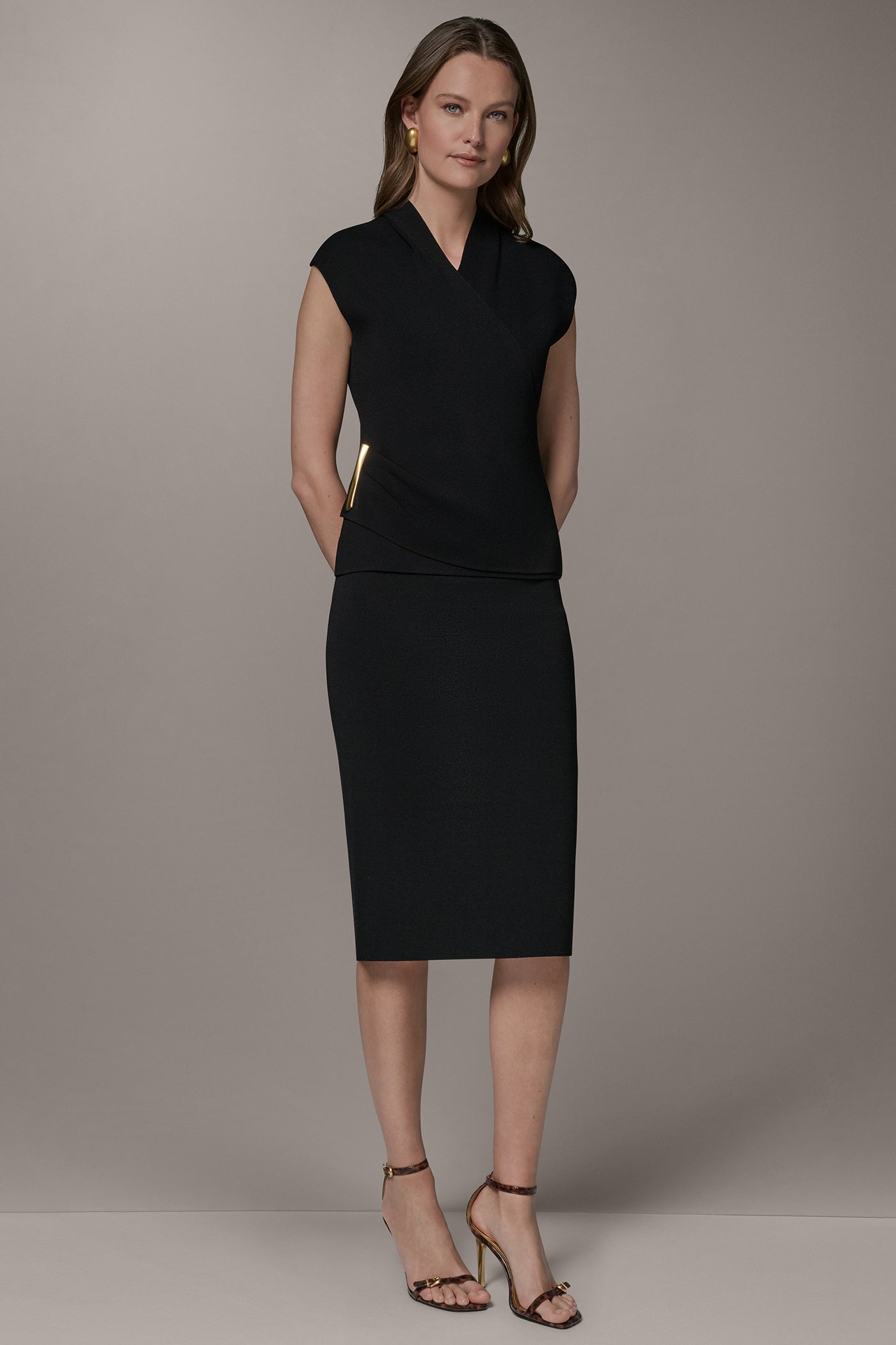 V-NECK WRAP-EFFECT TOP VIEW 6 | Office To Evening