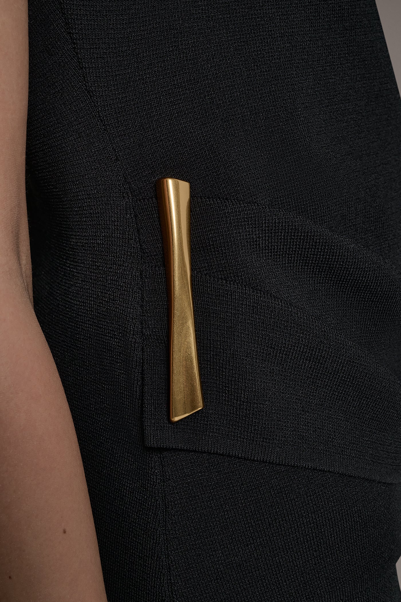 V-NECK WRAP-EFFECT TOP VIEW 5 | Office To Evening