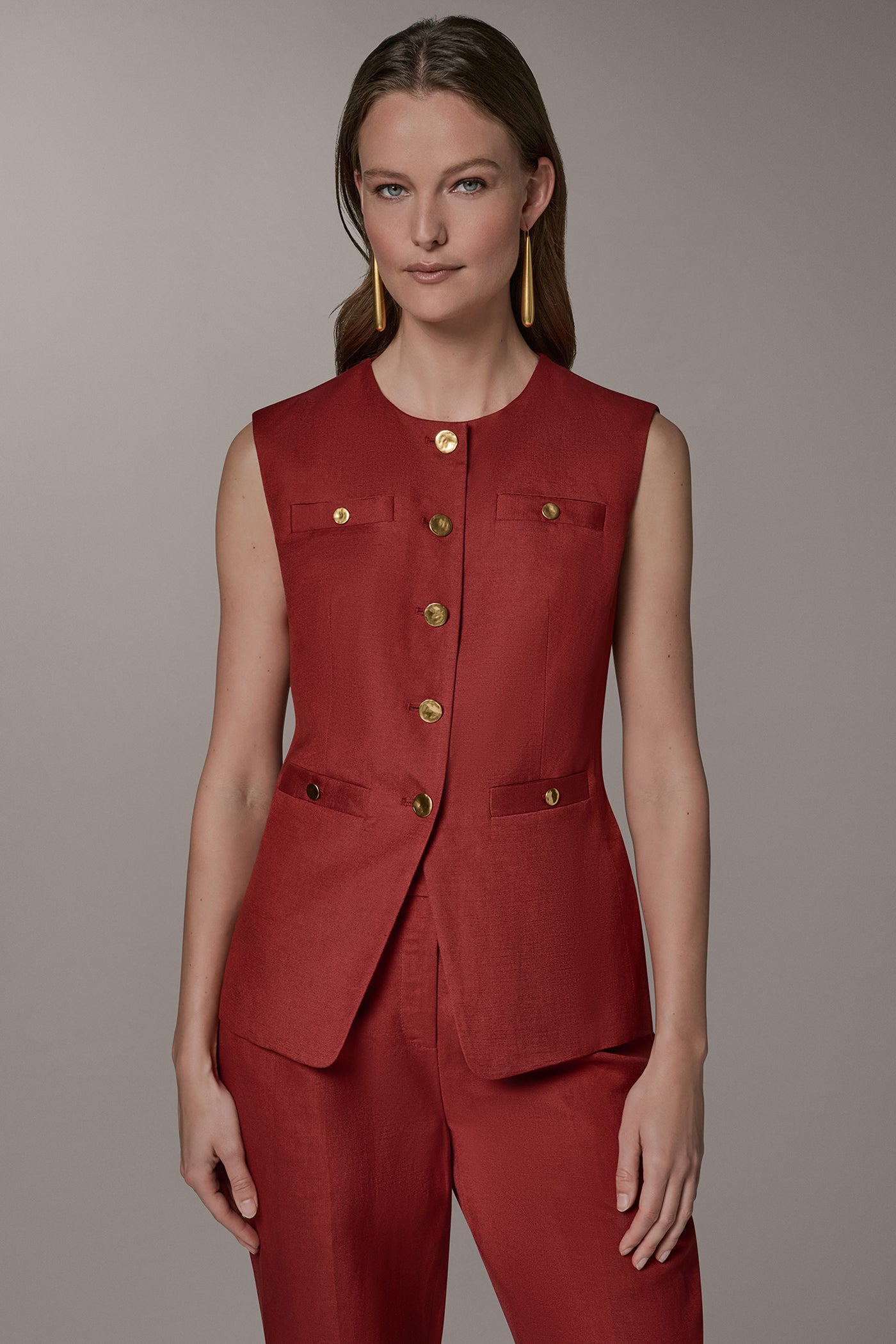 COLLARLESS VEST
