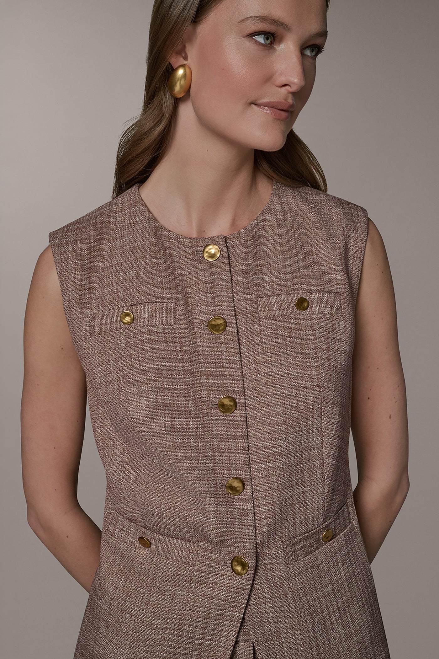 SLEEVELESS SUIT VEST (alternate view)