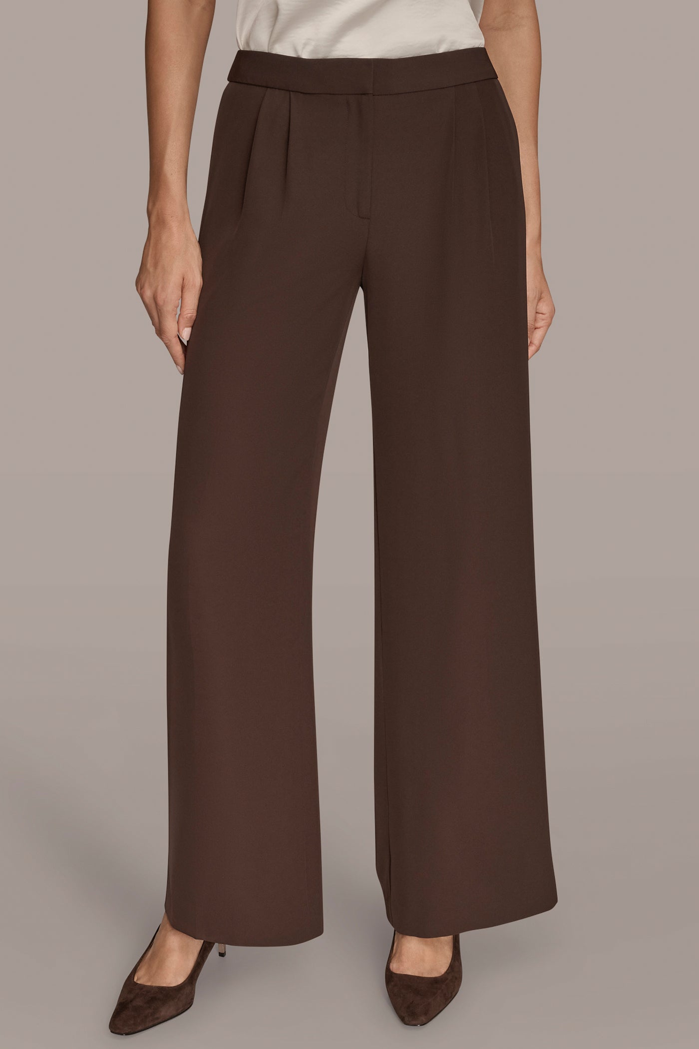 MID-RISE PLEATED WIDE-LEG SUIT PANT | View 1 | Clothing