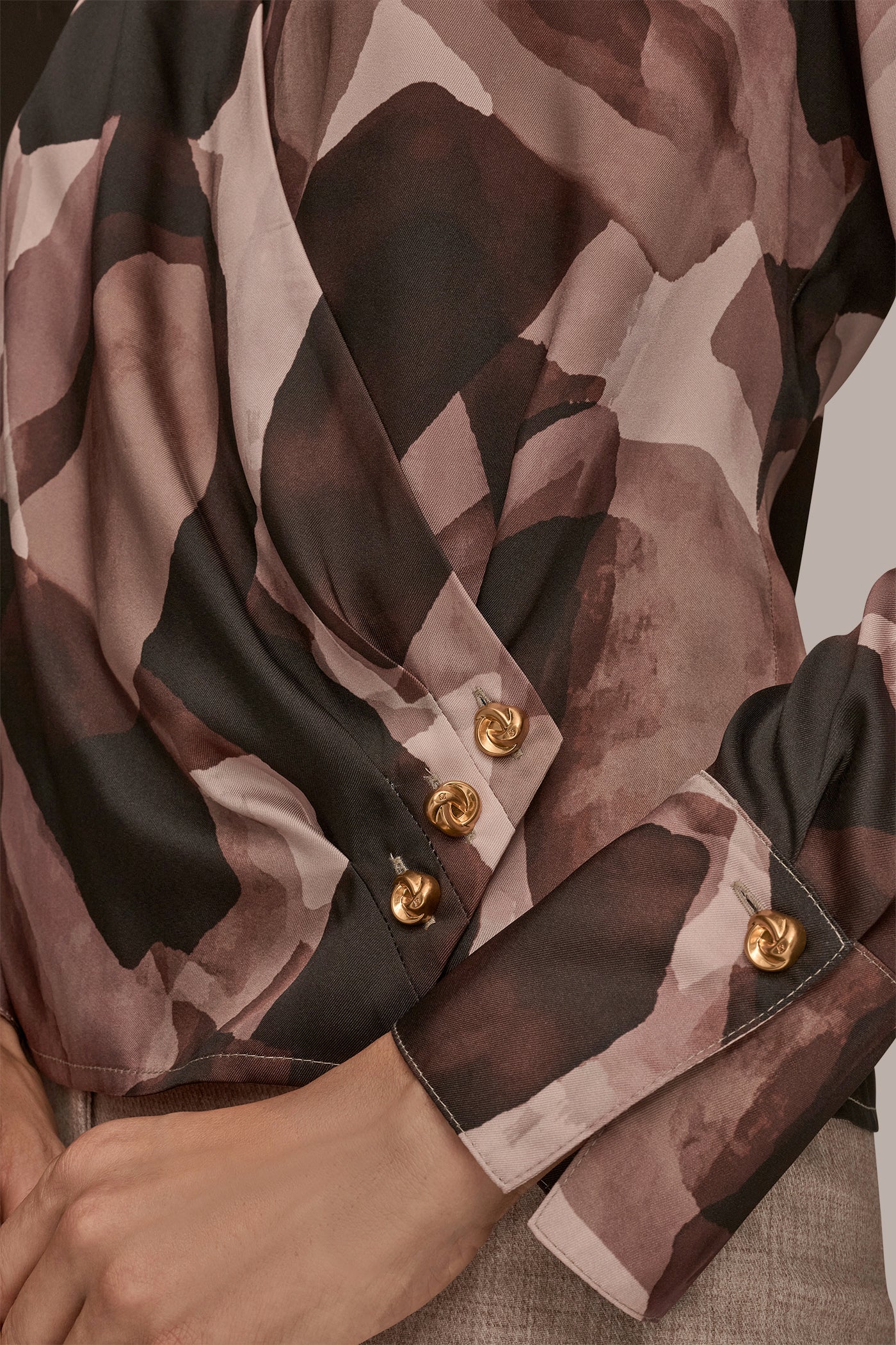 WRAP-EFFECT PRINTED BLOUSE VIEW 6 | Tops