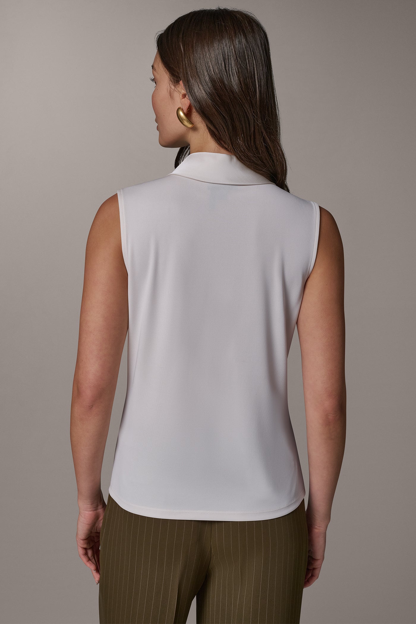 SLEEVELESS SCARF-NECK BLOUSE VIEW 3