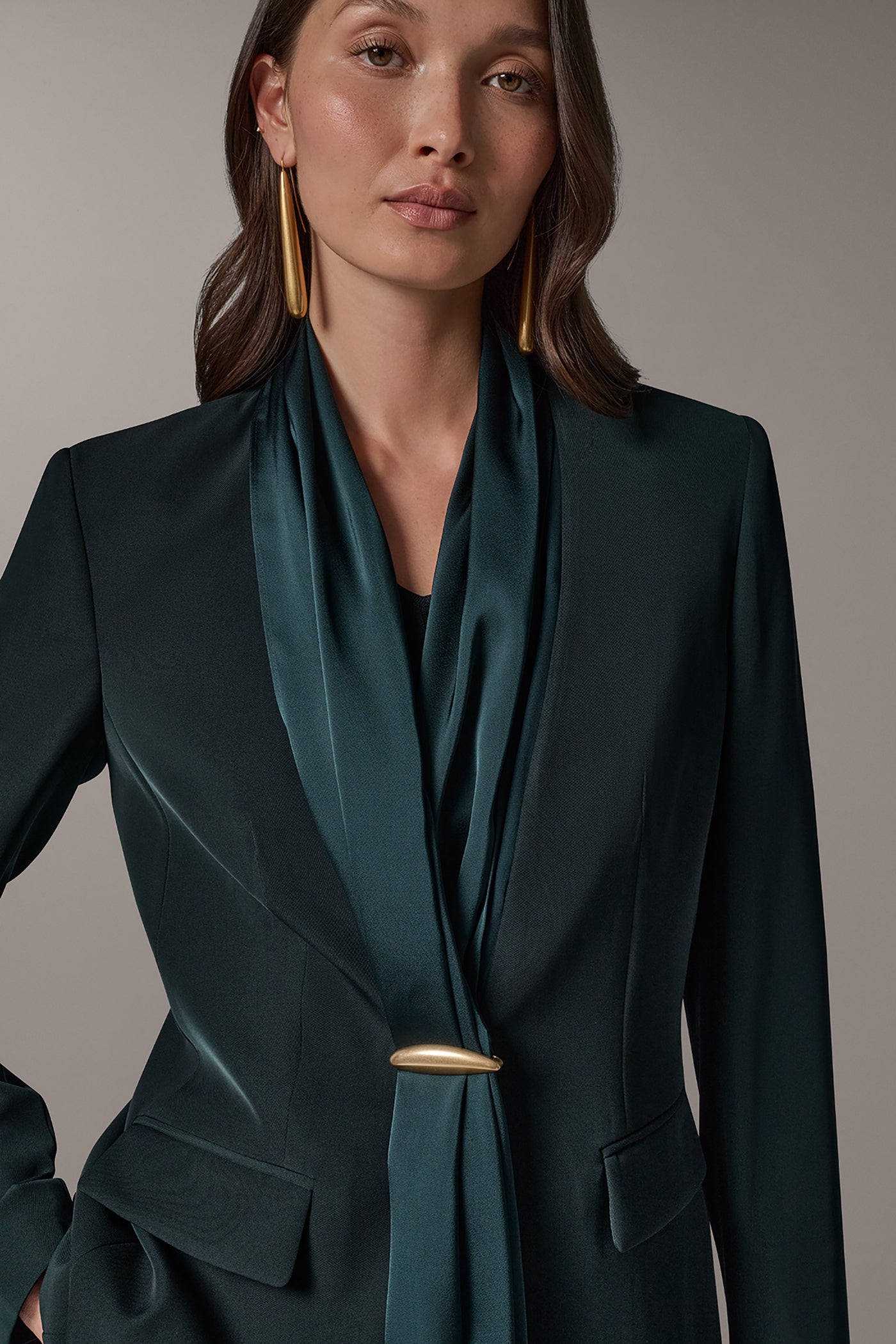 SCARF-COLLAR JACKET VIEW 2