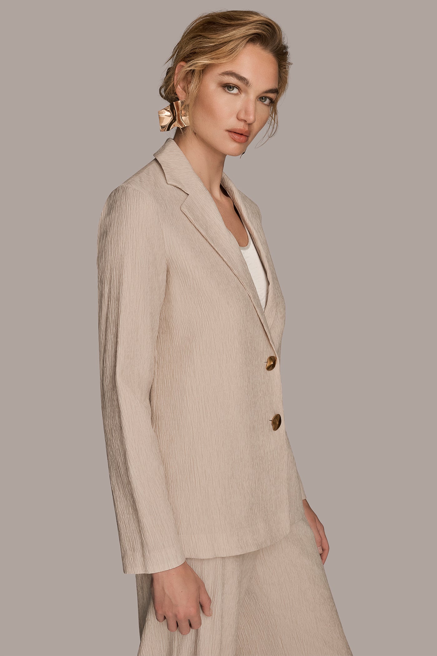 TWO BUTTON BLAZER VIEW 3 | Sale Blazers