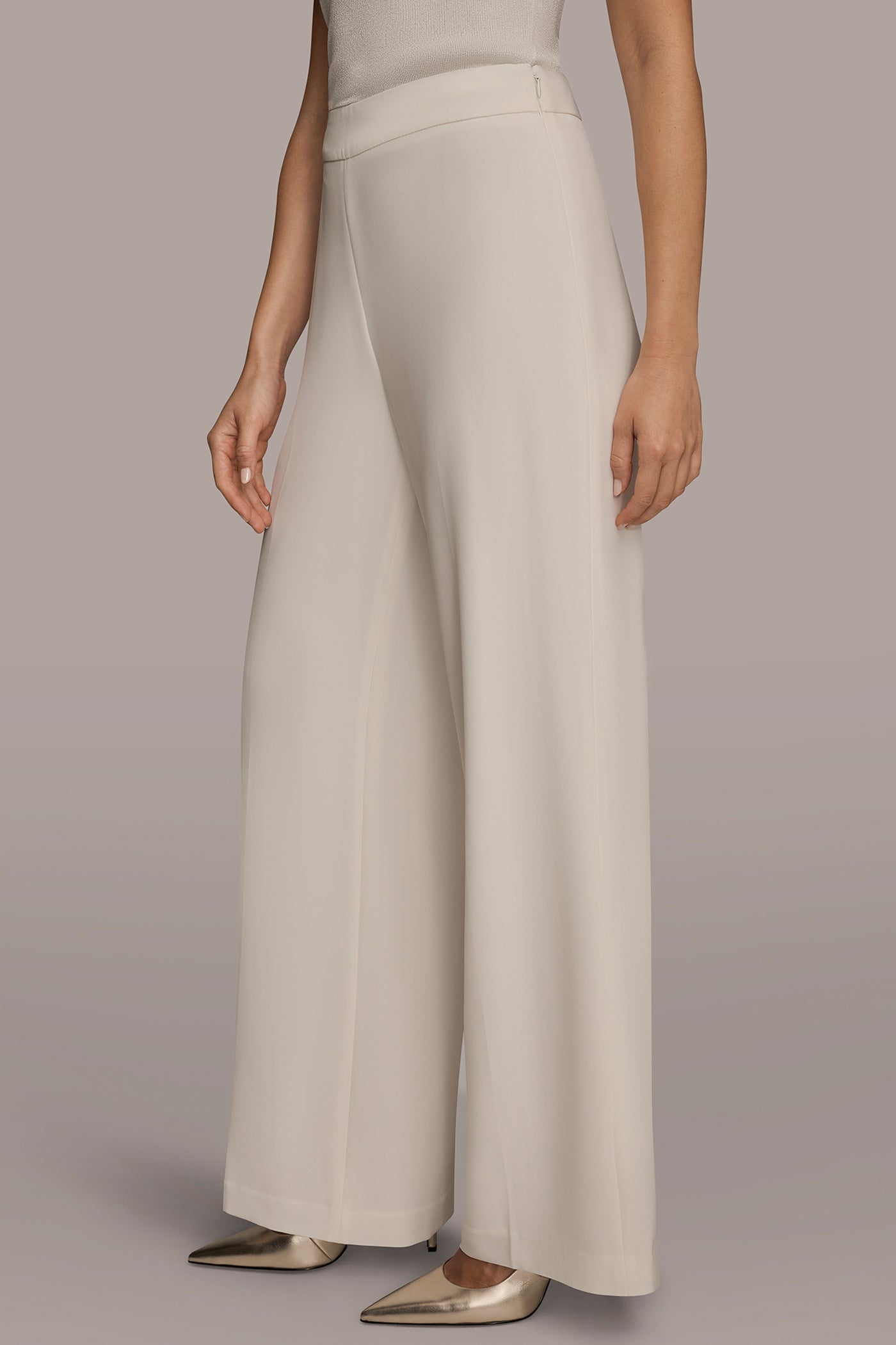 EXTRA HIGH-RISE WIDE-LEG PANT VIEW 3 | Holiday Collection