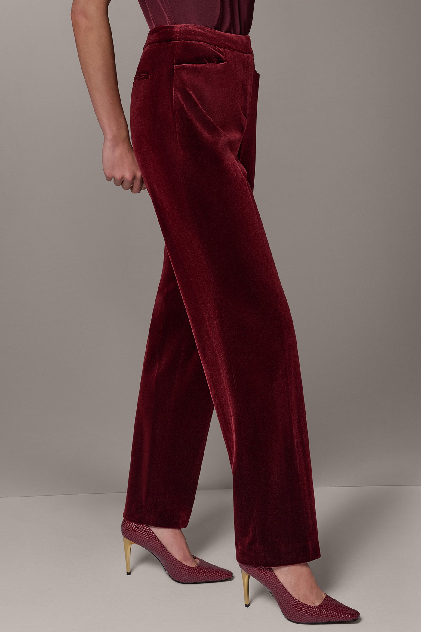 MID-RISE VELVET STRAIGHT-LEG SUIT PANT VIEW 3