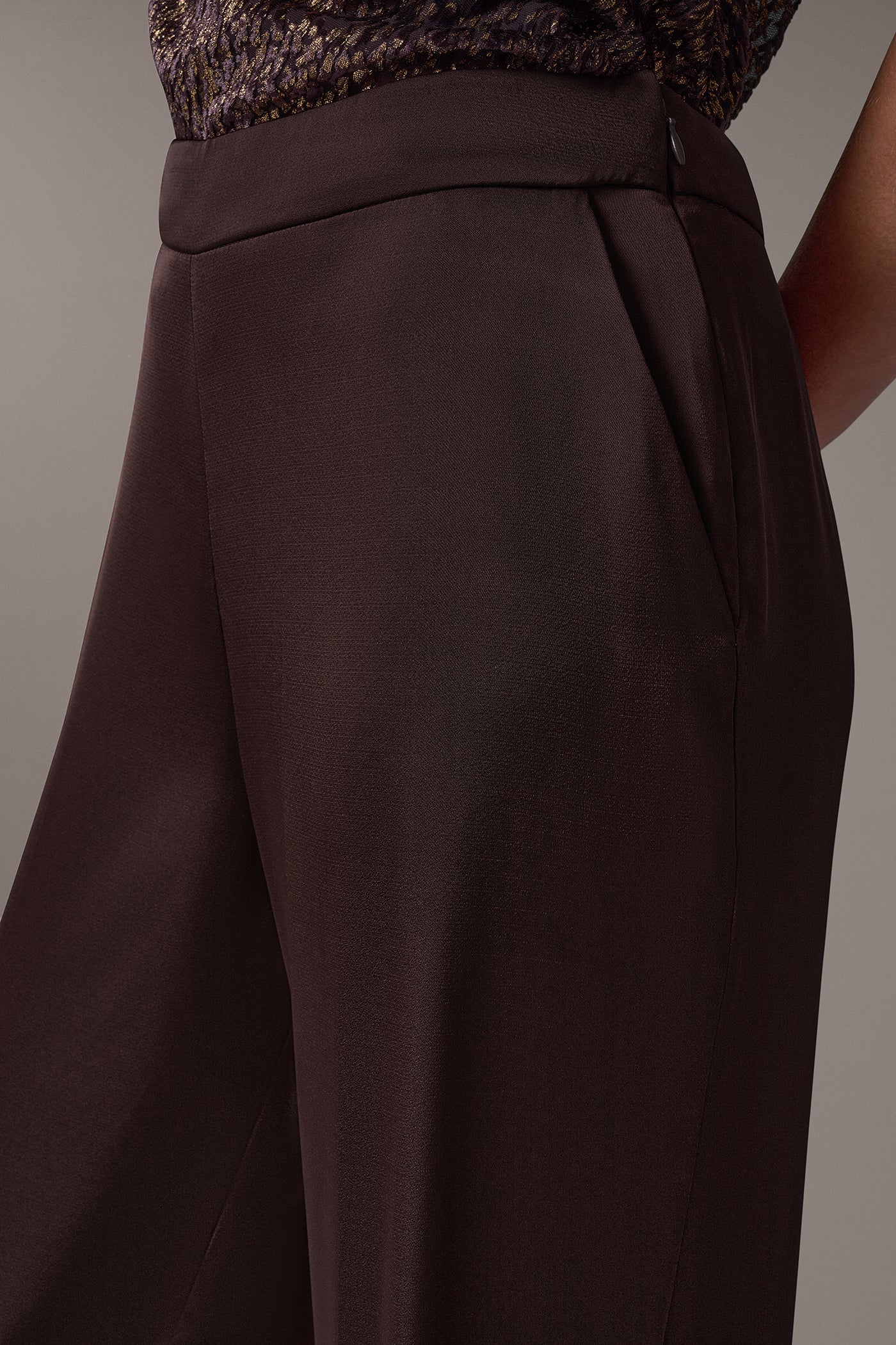 EXTRA HIGH-RISE WIDE LEG PANT VIEW 4
