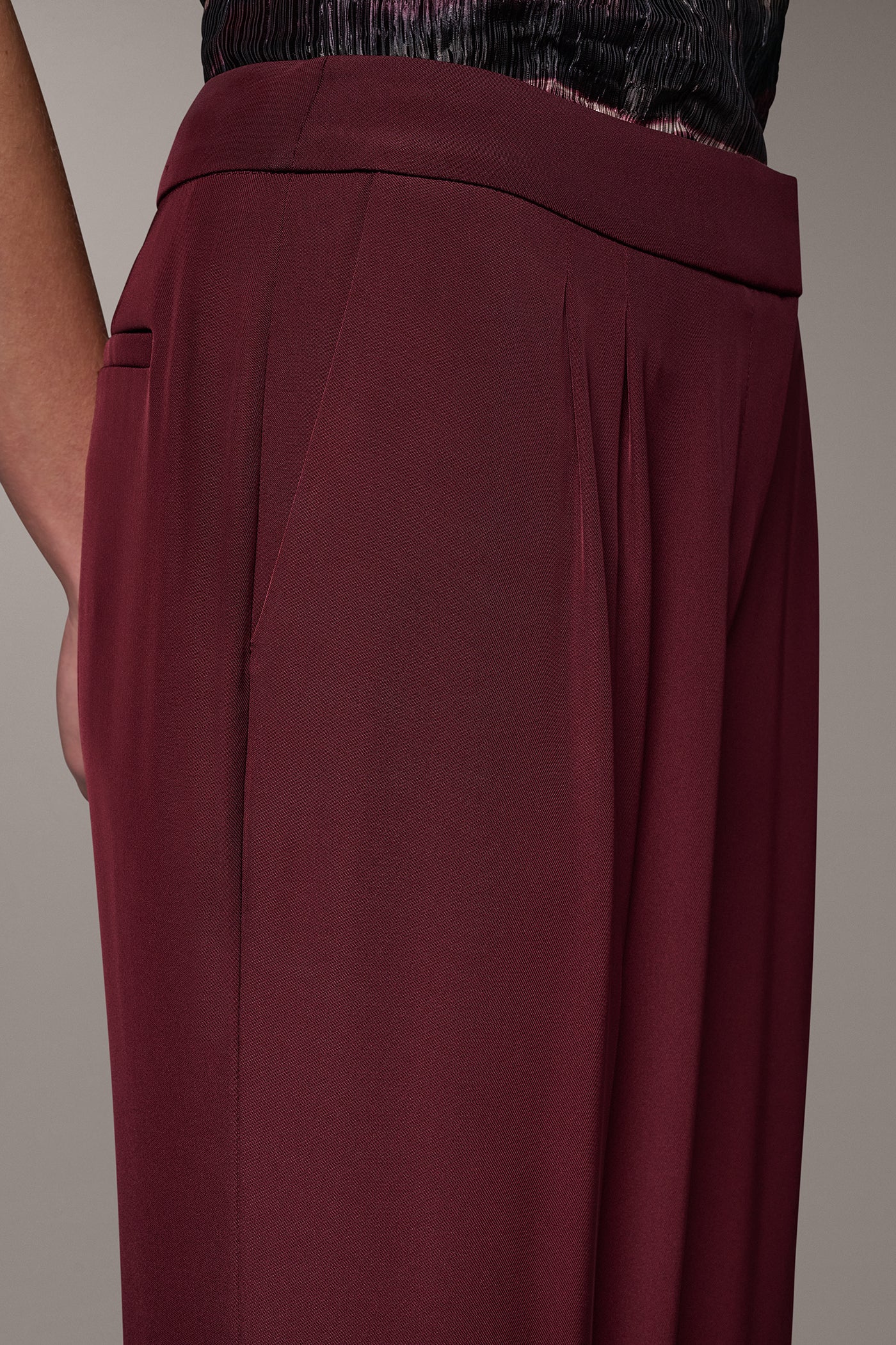 HIGH-WAISTED WIDE-LEG PANT VIEW 4