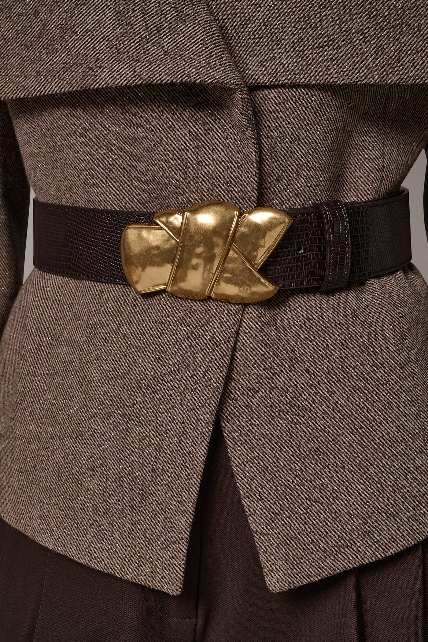 WIDE LAPEL BELTEDE BLAZER VIEW 7