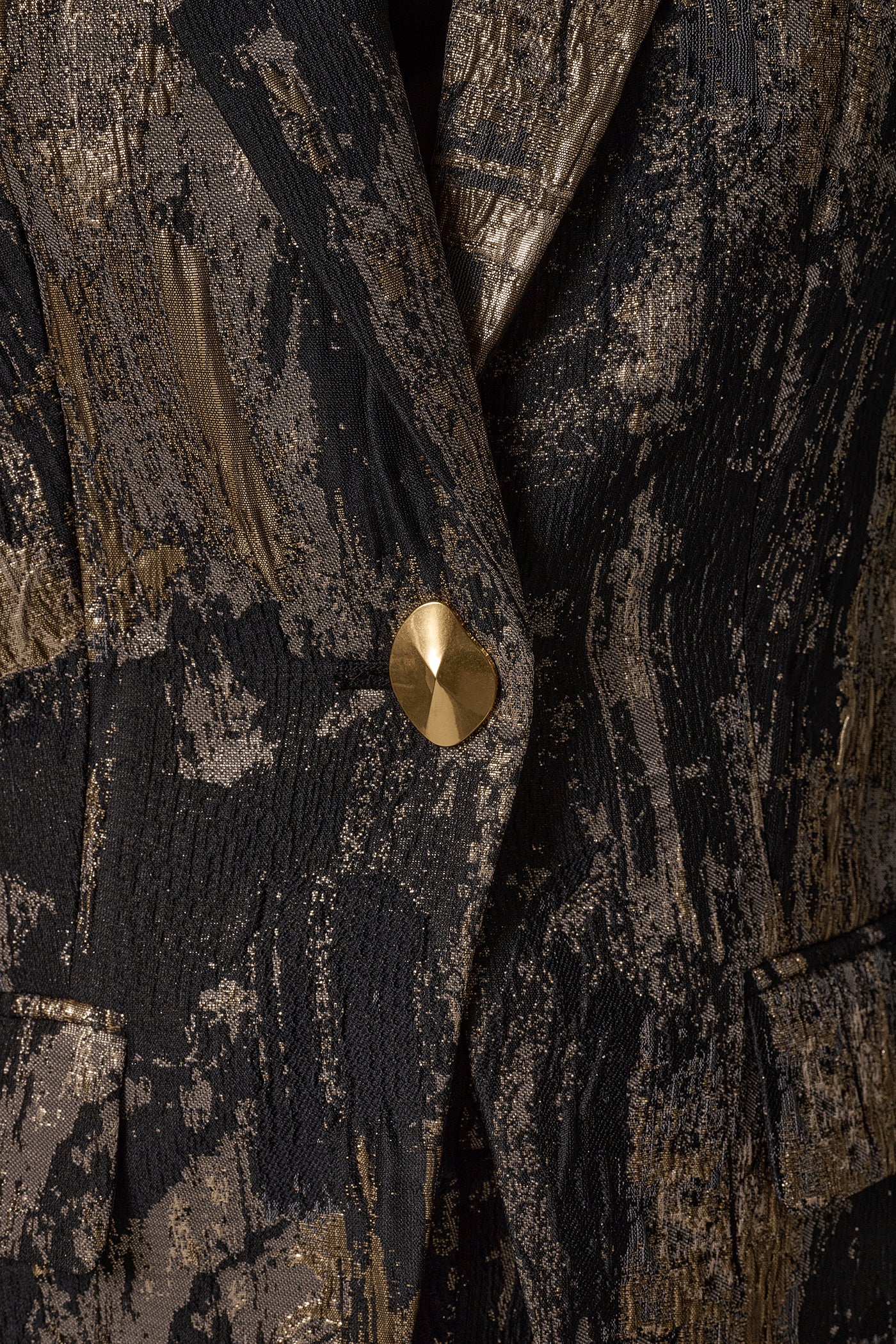 METALLIC ONE-BUTTON BLAZER VIEW 8