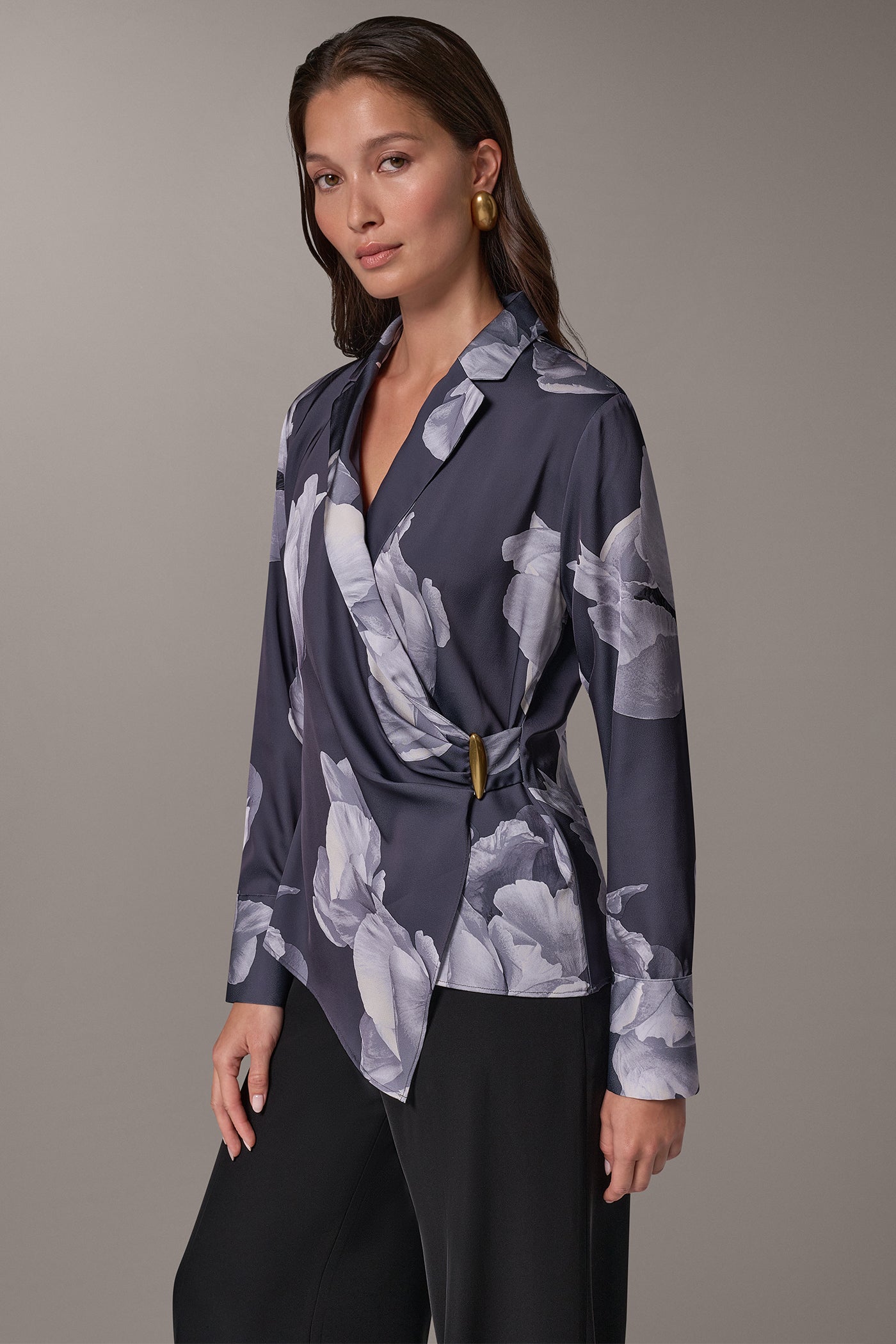 FLORAL PRINT WRAP BLOUSE VIEW 4