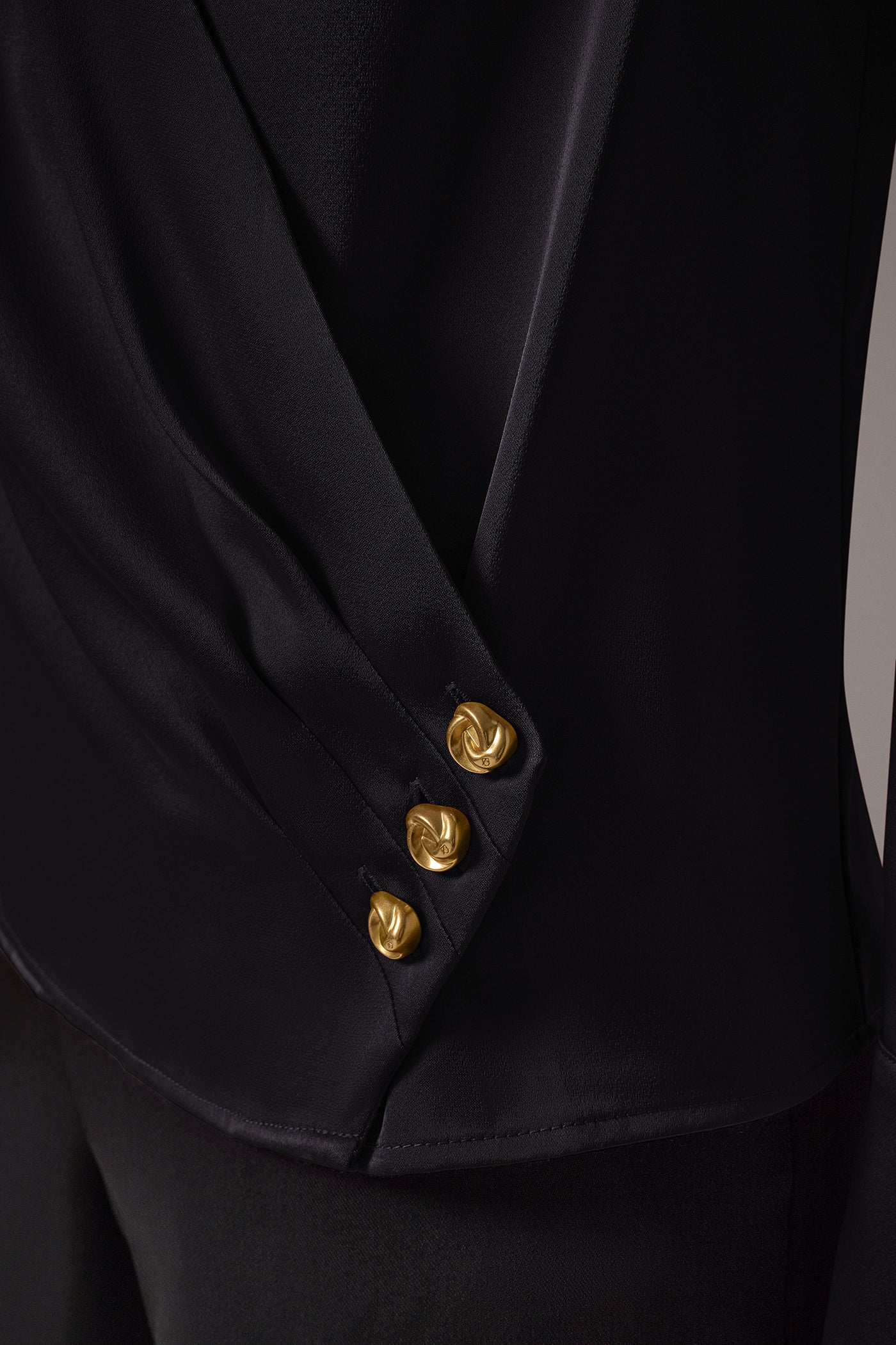 SATIN WRAP-EFFECT V-NECK TOP VIEW 8