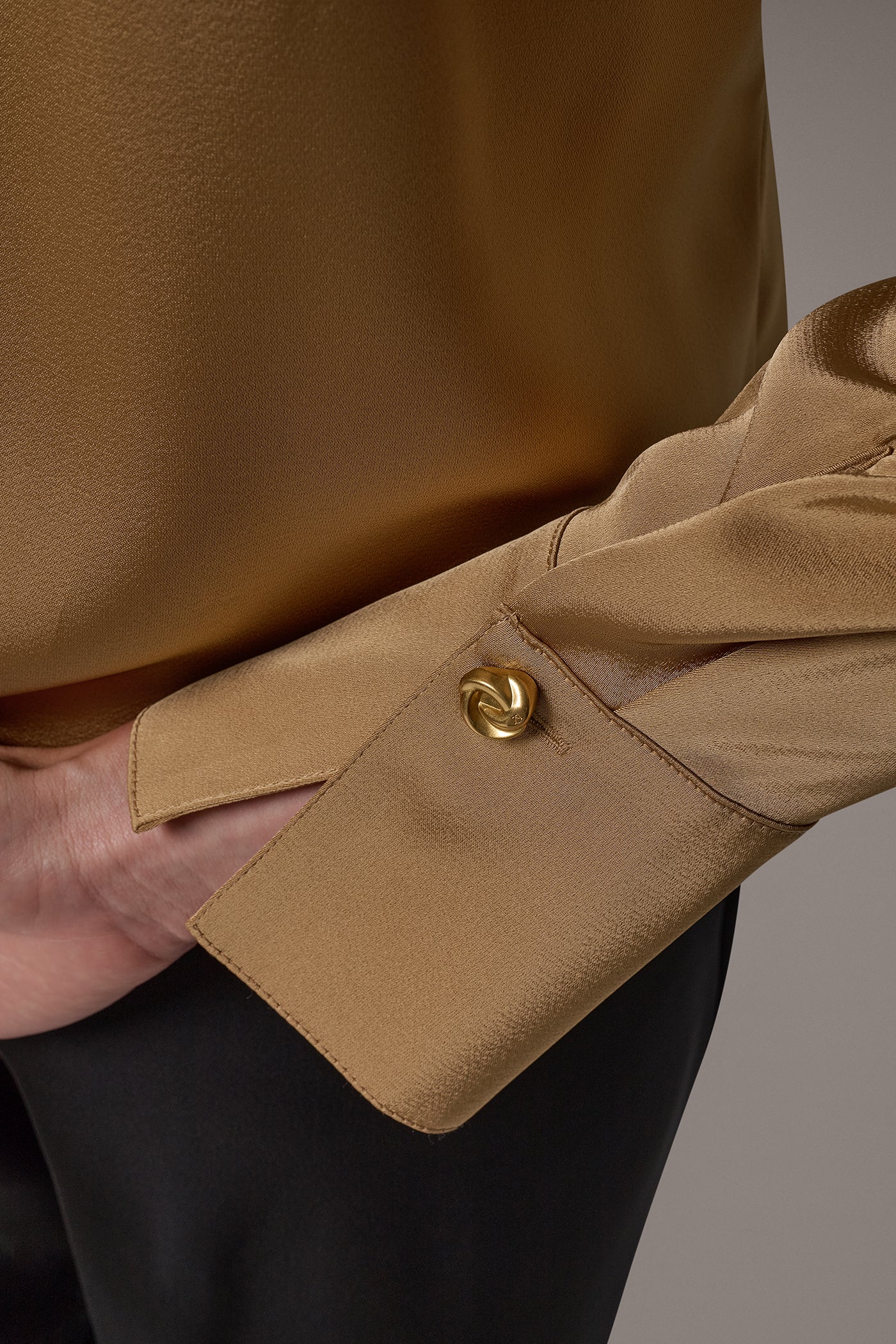 SATIN WRAP-EFFECT V-NECK TOP VIEW 7