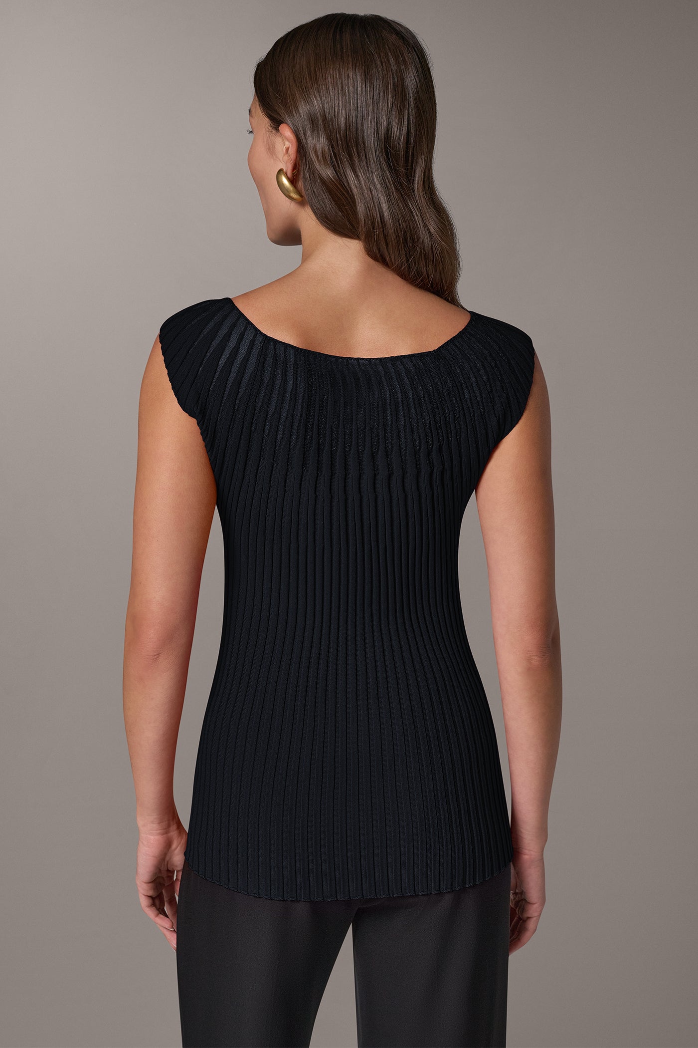RIBBED SLEEVLESS SWEATER VIEW 3