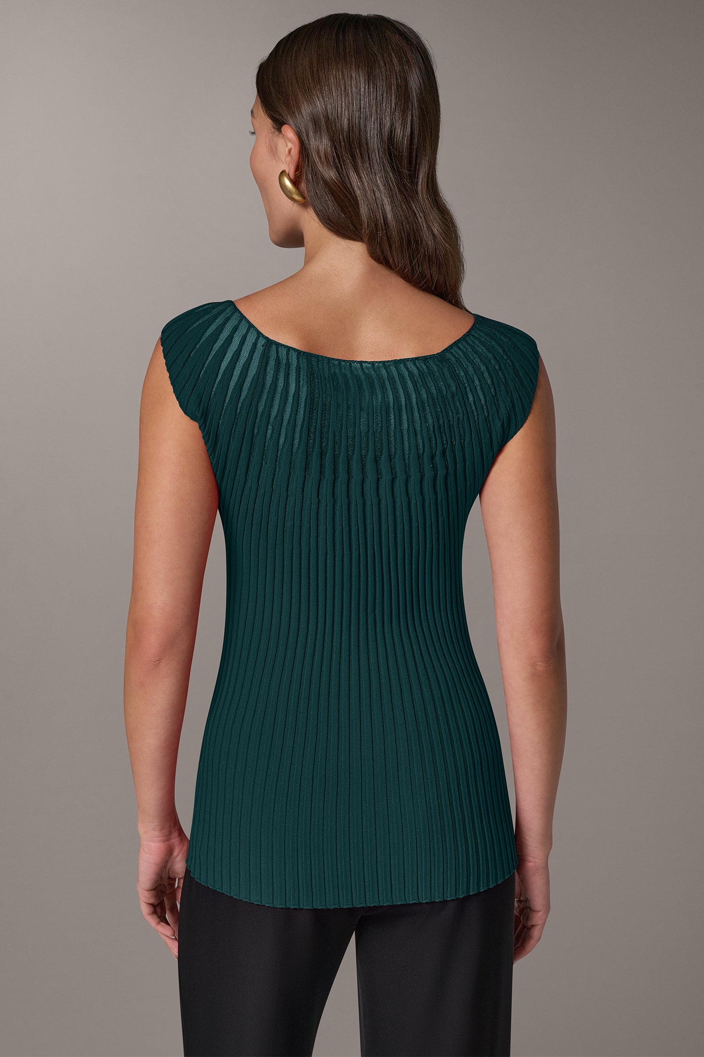 RIBBED SLEEVLESS SWEATER VIEW 3