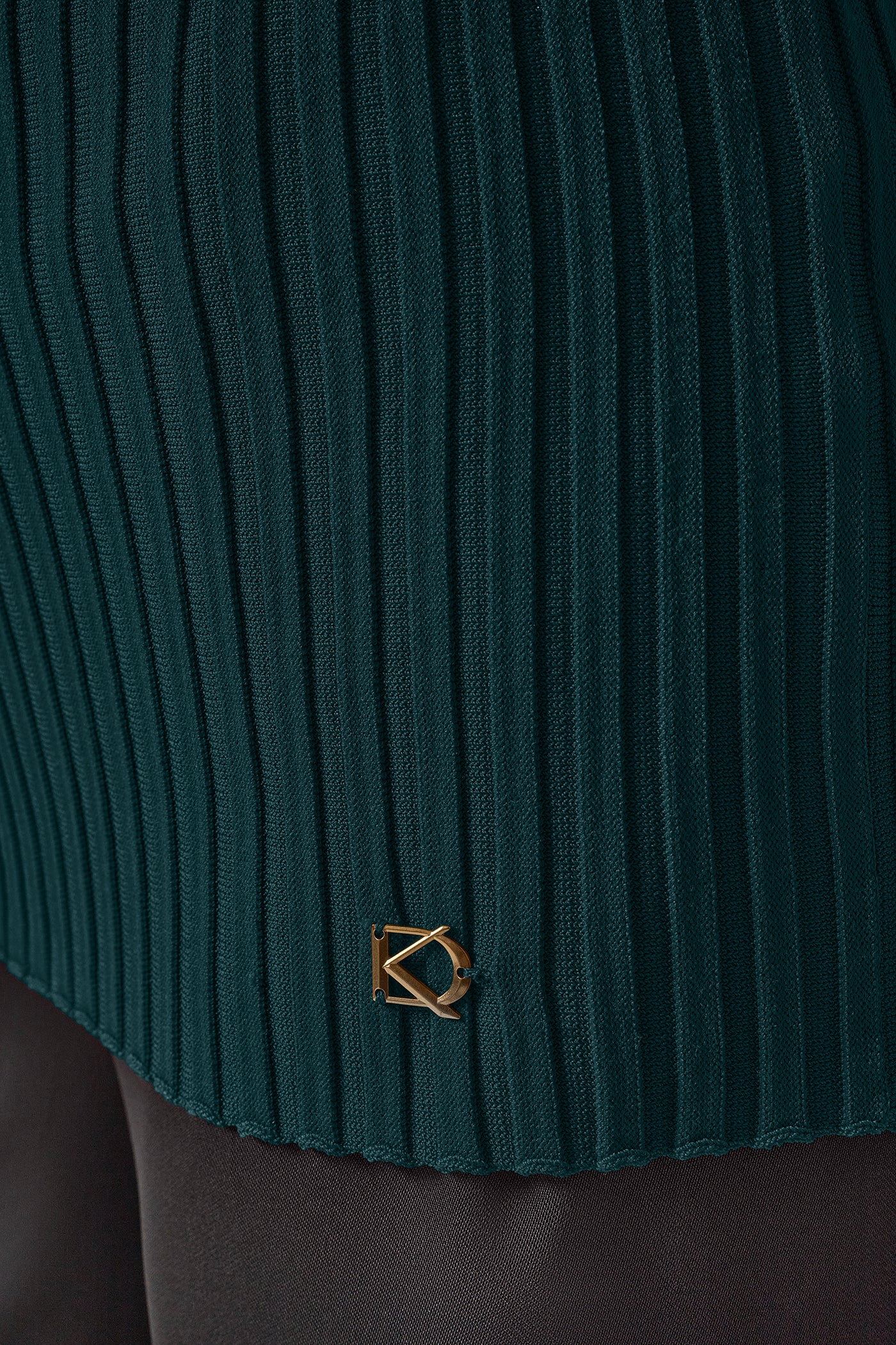 RIBBED SLEEVLESS SWEATER VIEW 6