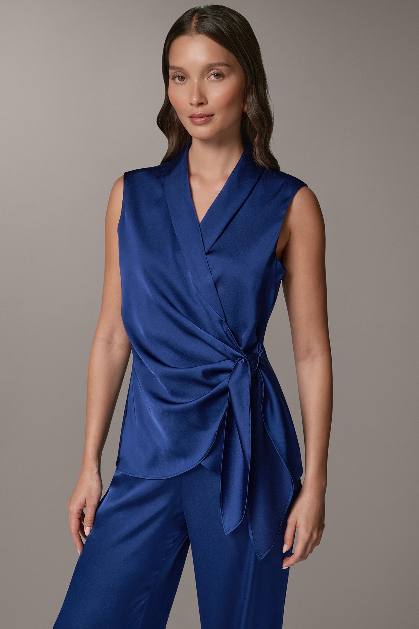 CROSSOVER SUIT VEST