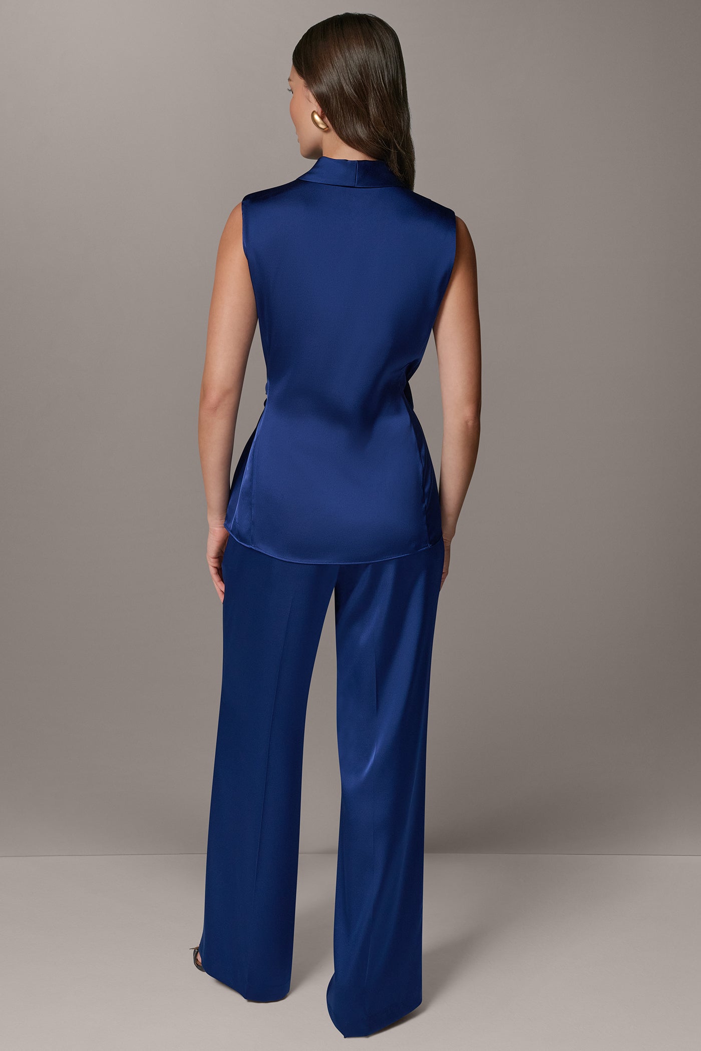 CROSSOVER SUIT VEST VIEW 5