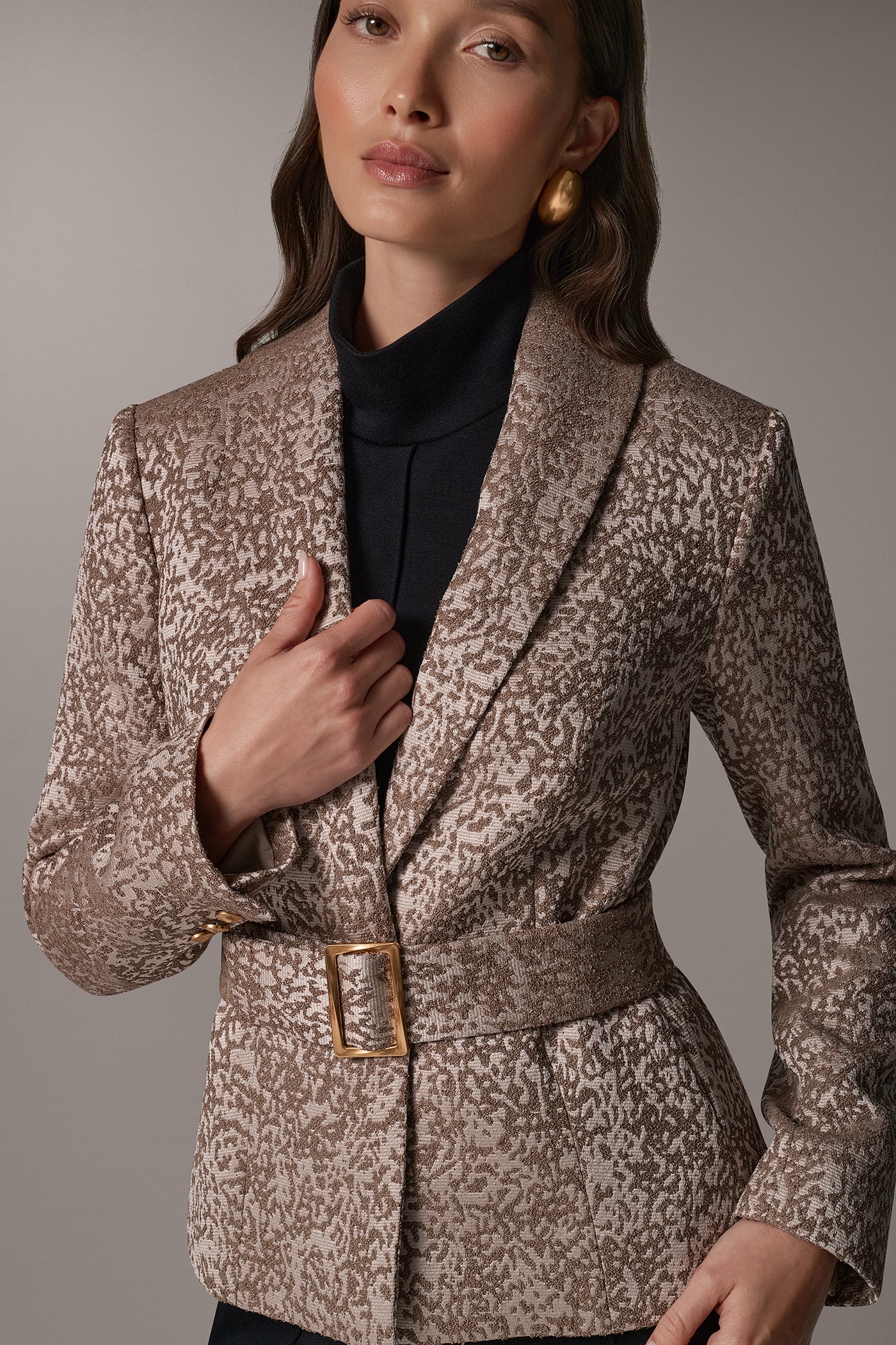 CROPPED ABSTRACT PRINT SUIT BLAZER VIEW 6