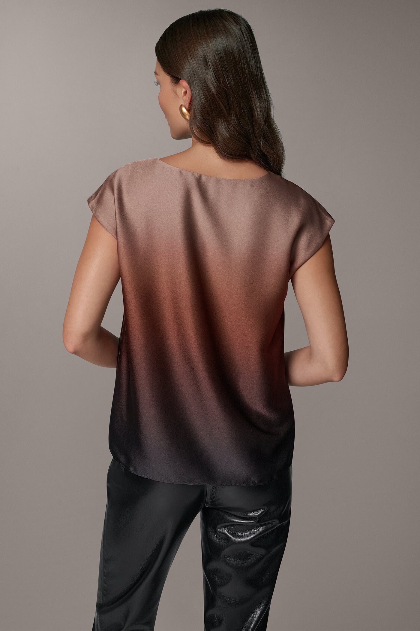 OMBRE V-NECK CAP SLEEVE TOP VIEW 3