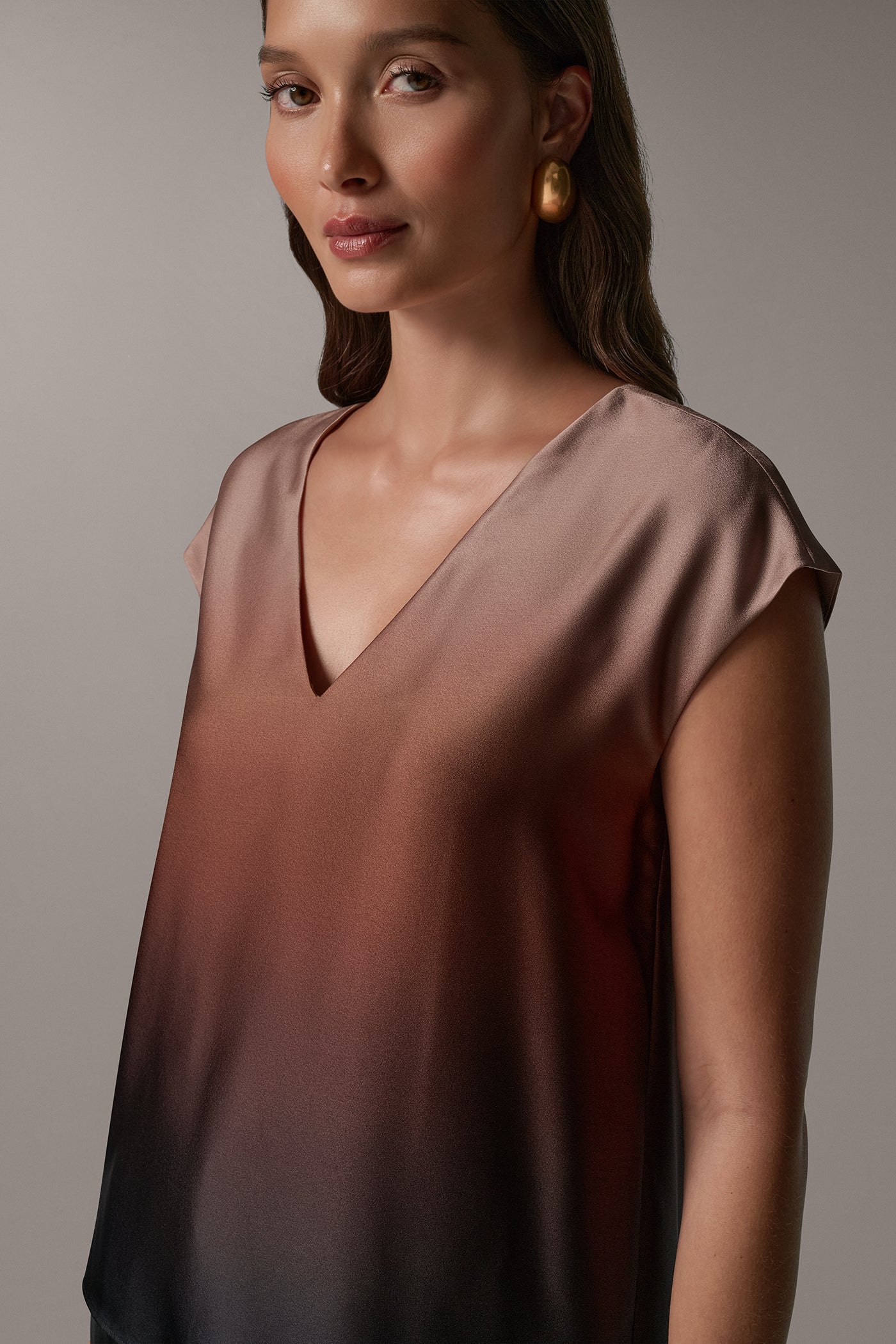 OMBRE V-NECK CAP SLEEVE TOP VIEW 4