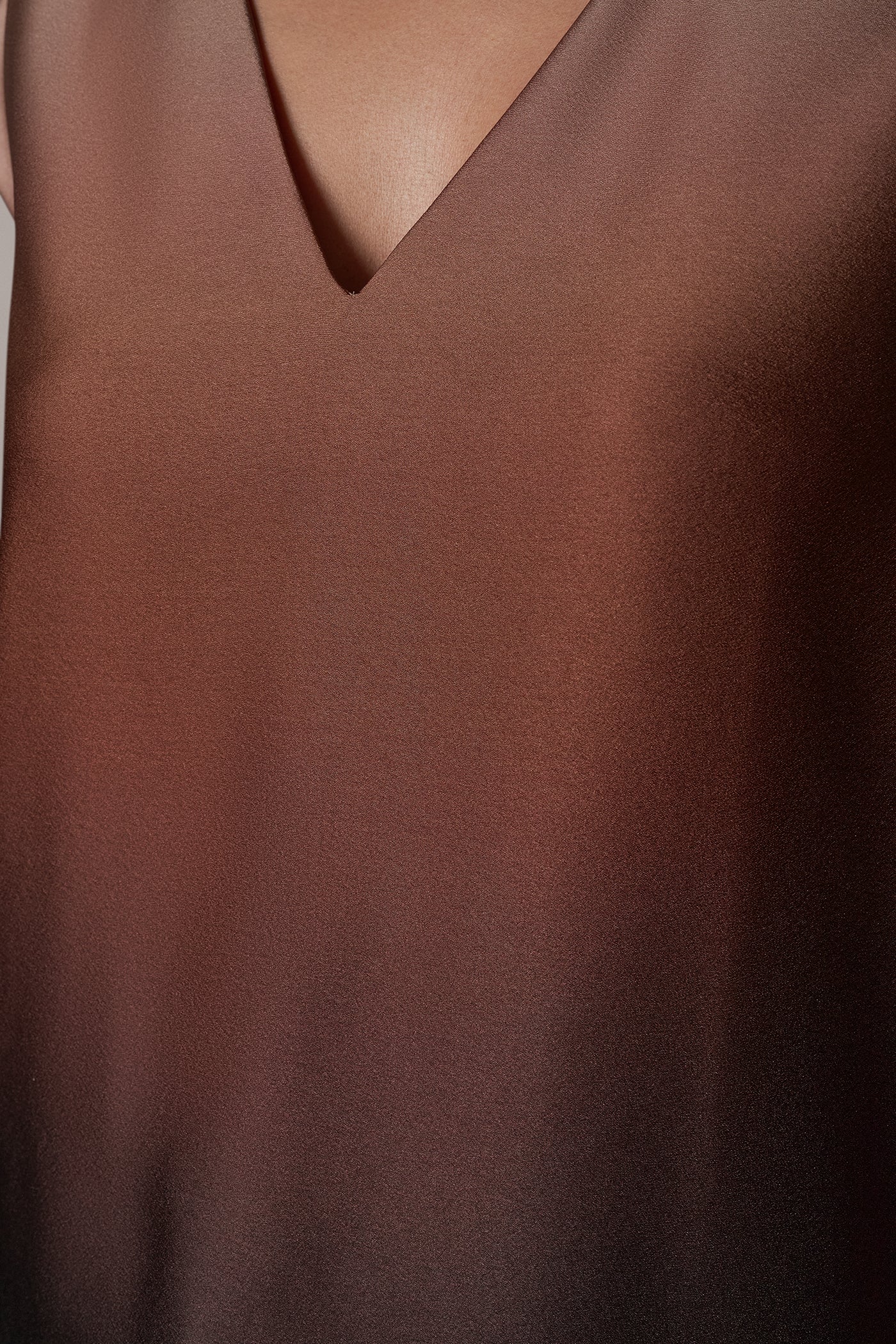 OMBRE V-NECK CAP SLEEVE TOP VIEW 5