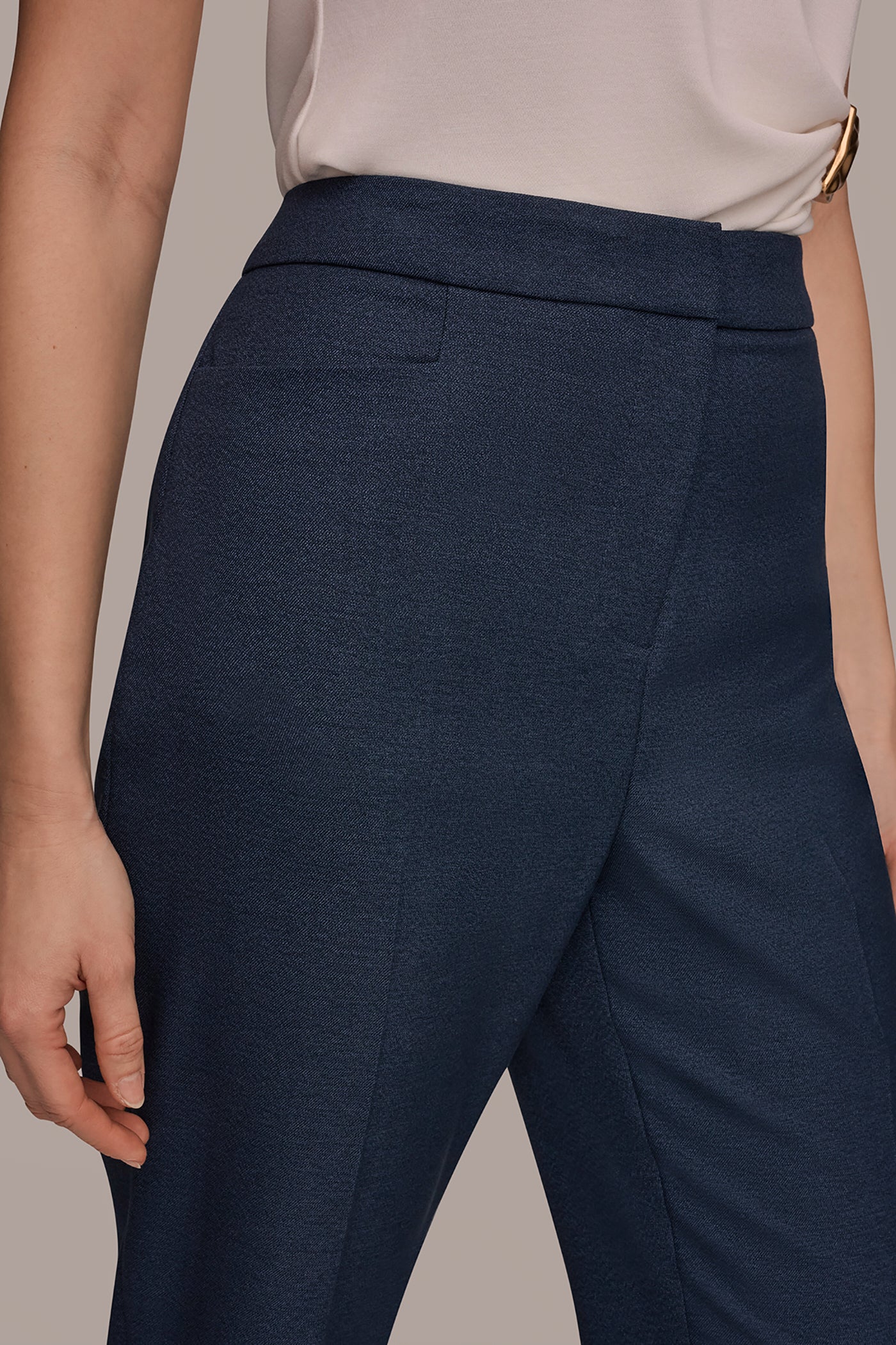 MID-RISE STRAIGHT-LEG SUIT PANT VIEW 4 | Pants