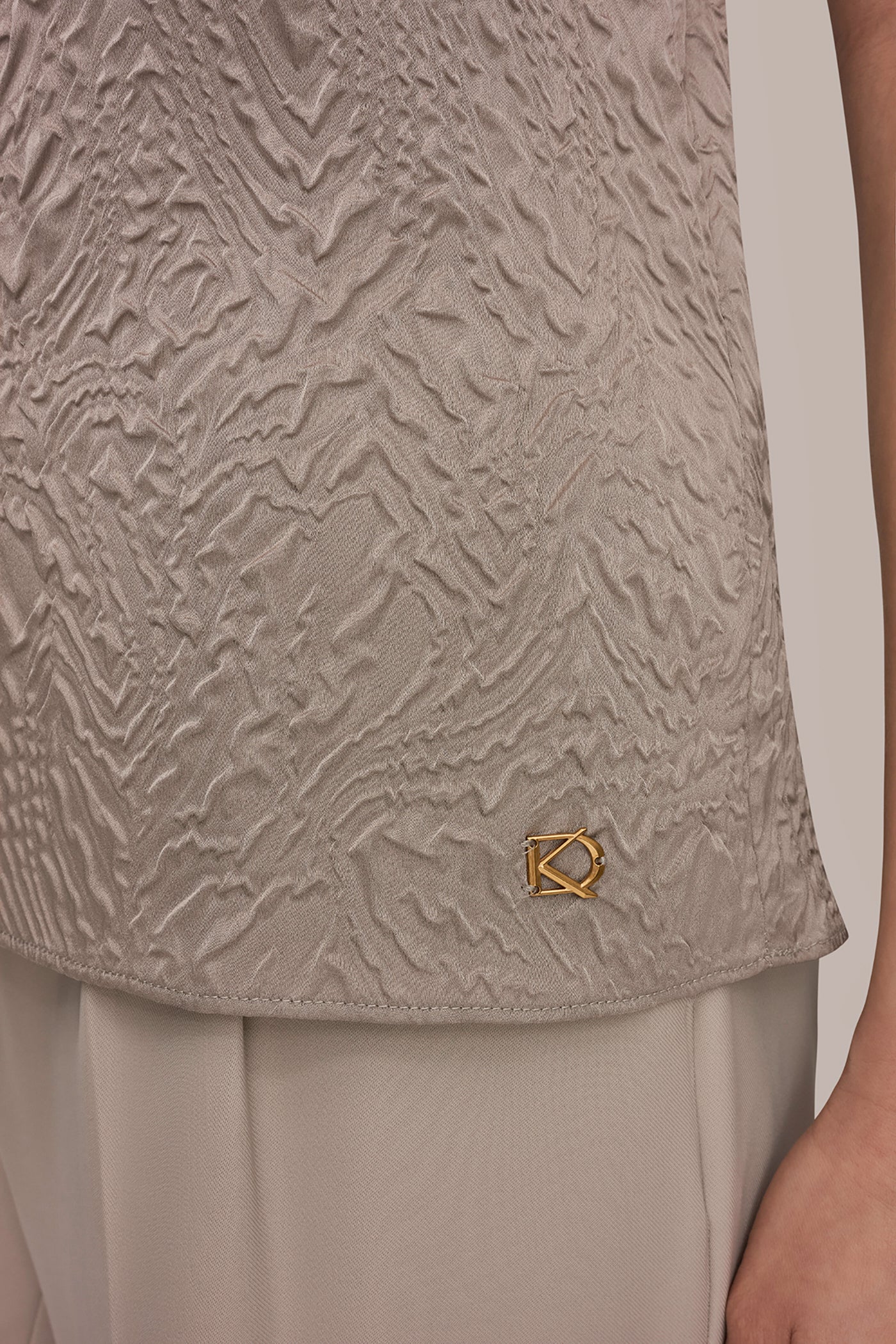 MIXED MEDIA EXTENDED SHOULDER TOP VIEW 5 | Tops