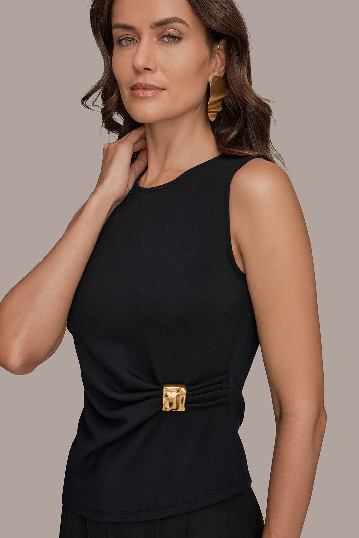 ASYMMETRIC HEM BLOUSE VIEW 4