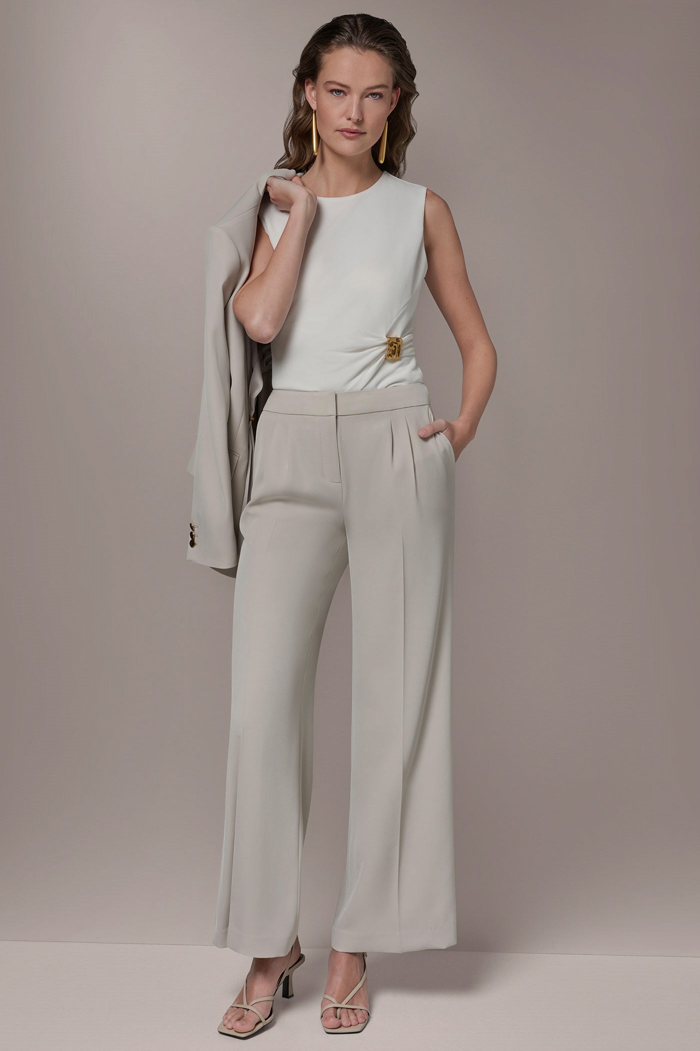 MID-RISE PLEATED WIDE-LEG SUIT PANT VIEW 5 | Pants