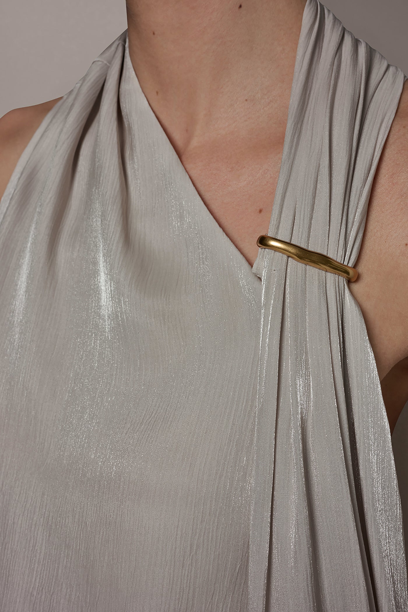 ASYMMETRIC HALTER WITH SCARF VIEW 5