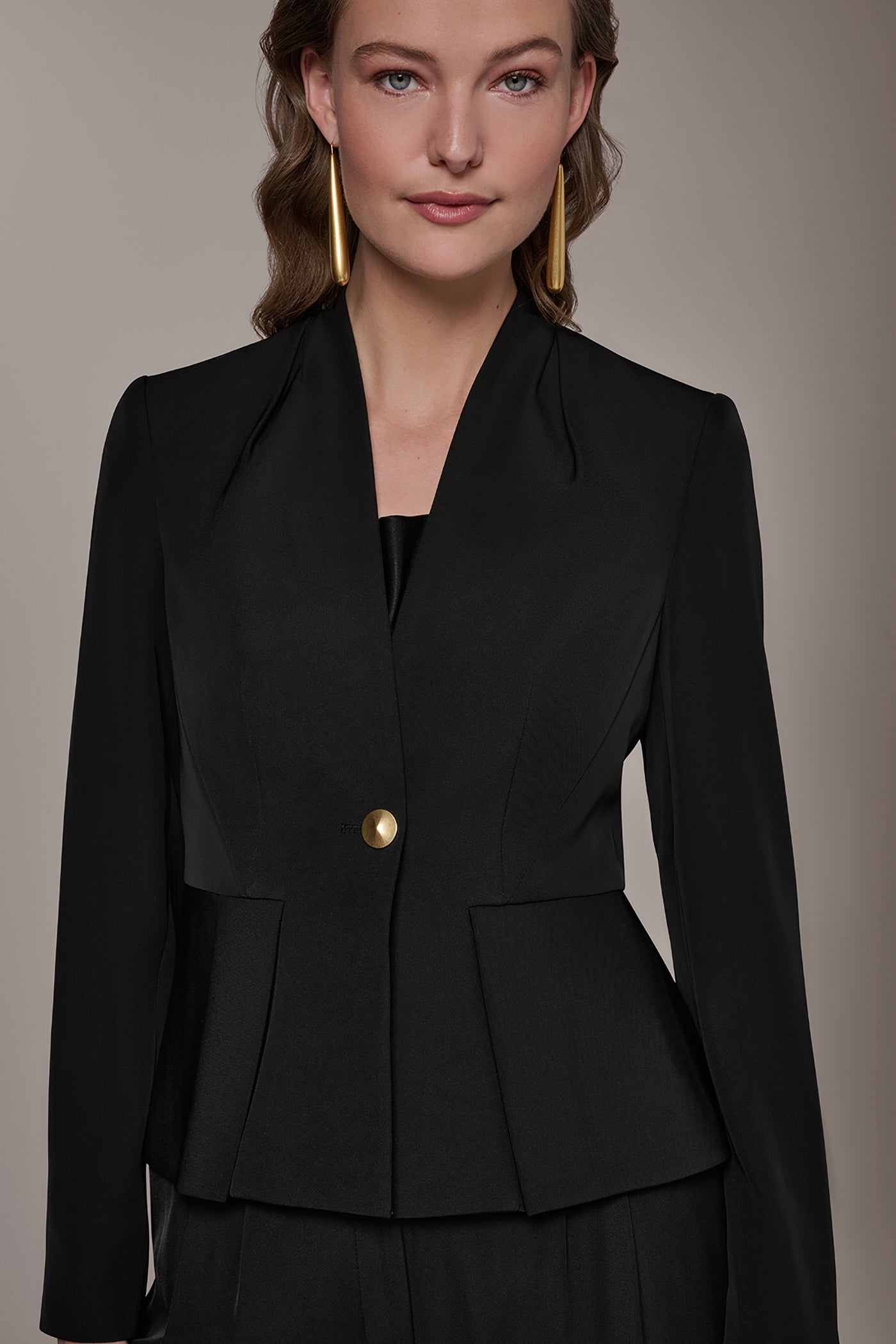 ONE-BUTTON PEPLUM JACKET VIEW 6