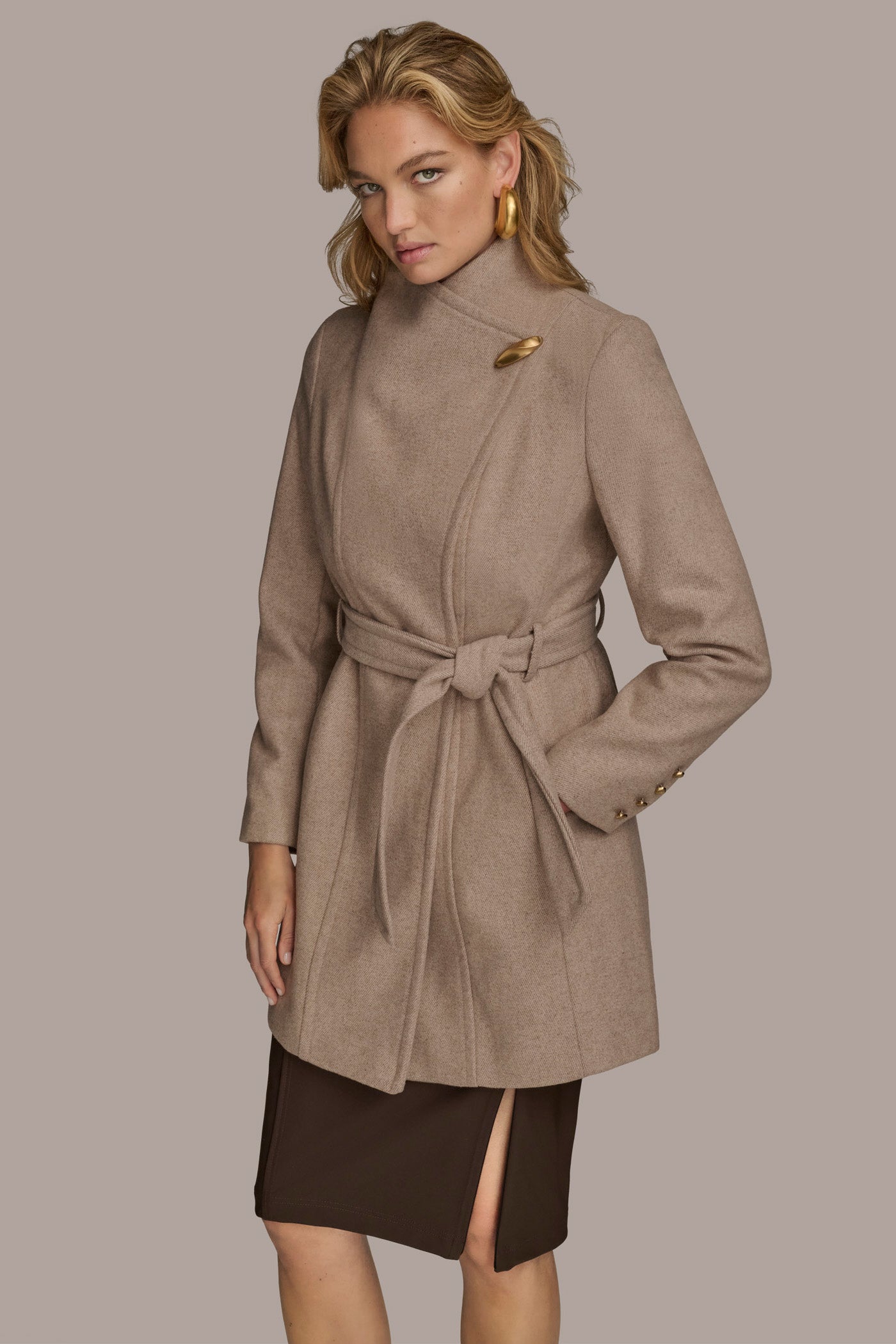 WING COLLAR COAT VIEW 2
