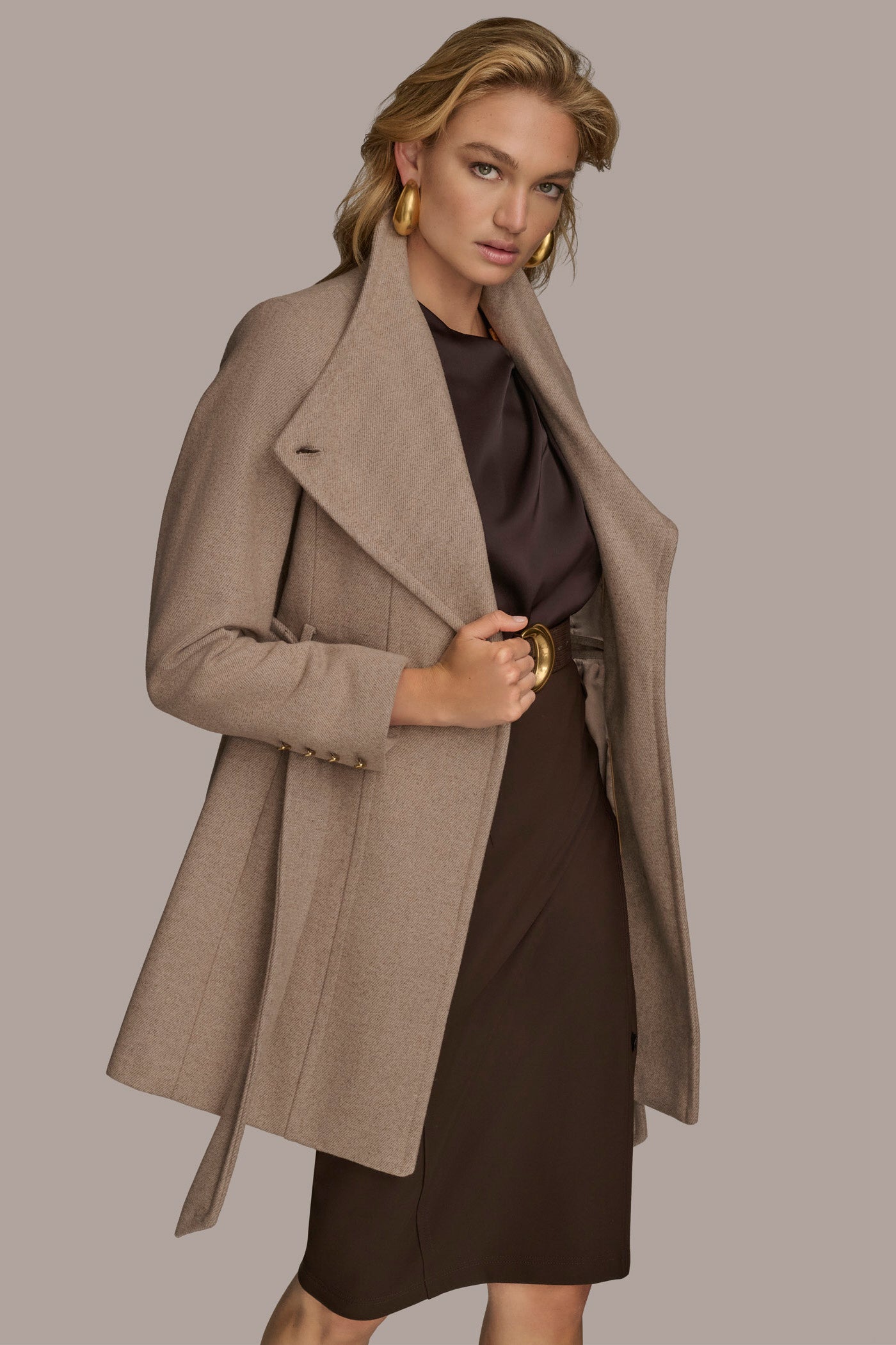 WING COLLAR COAT VIEW 9